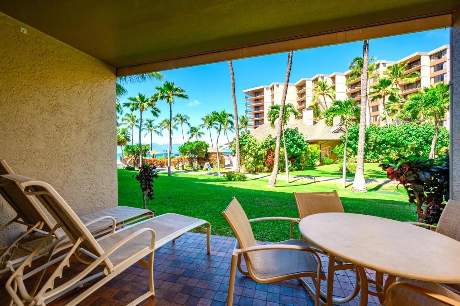 Kbm Free Car Shores Ground Floor 2-bedroom - Steps To Pool Ks-155 Kaanapali