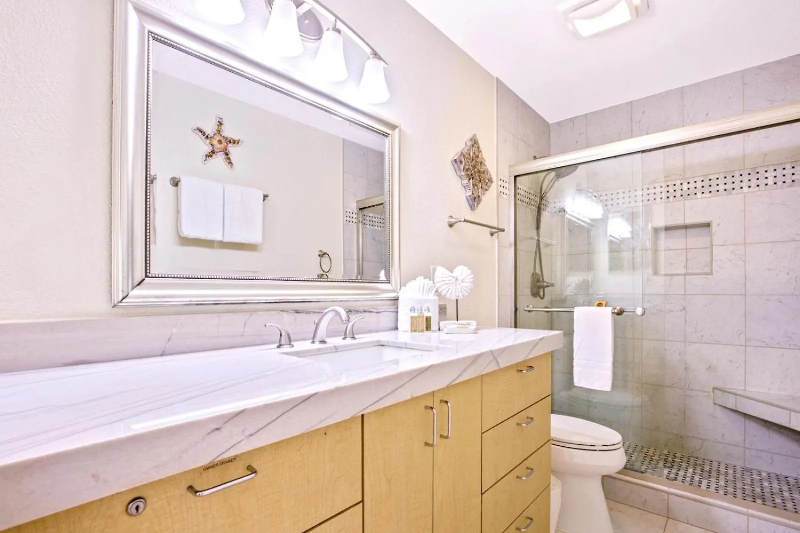 Kbm Resorts Free Car Lokelani Oceanfront 2-Bedroom Condo Recently Remodeled Includes Beach Gear Lok-B203 * Napili-Honokowai