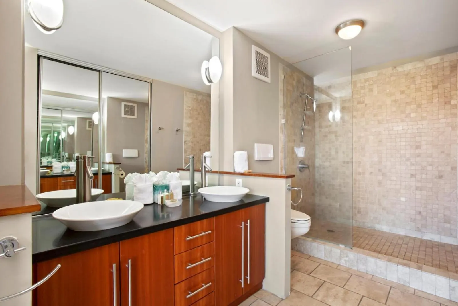 Kbm Free Car Papakea Pkc-404 Large Bath Oceanview Fully Air Conditioned *
