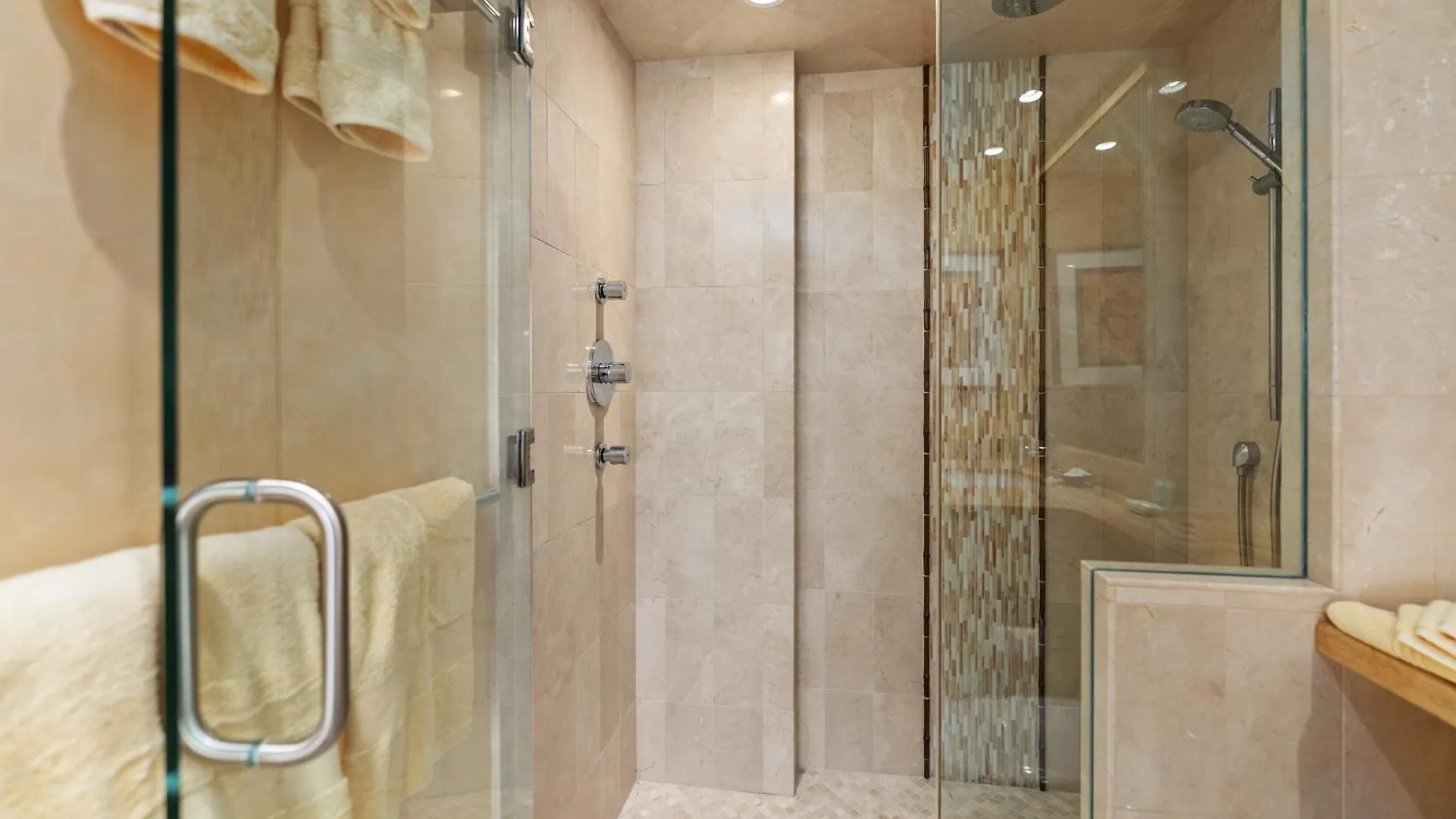 Beautiful Kihei Two Bedroom 아파트