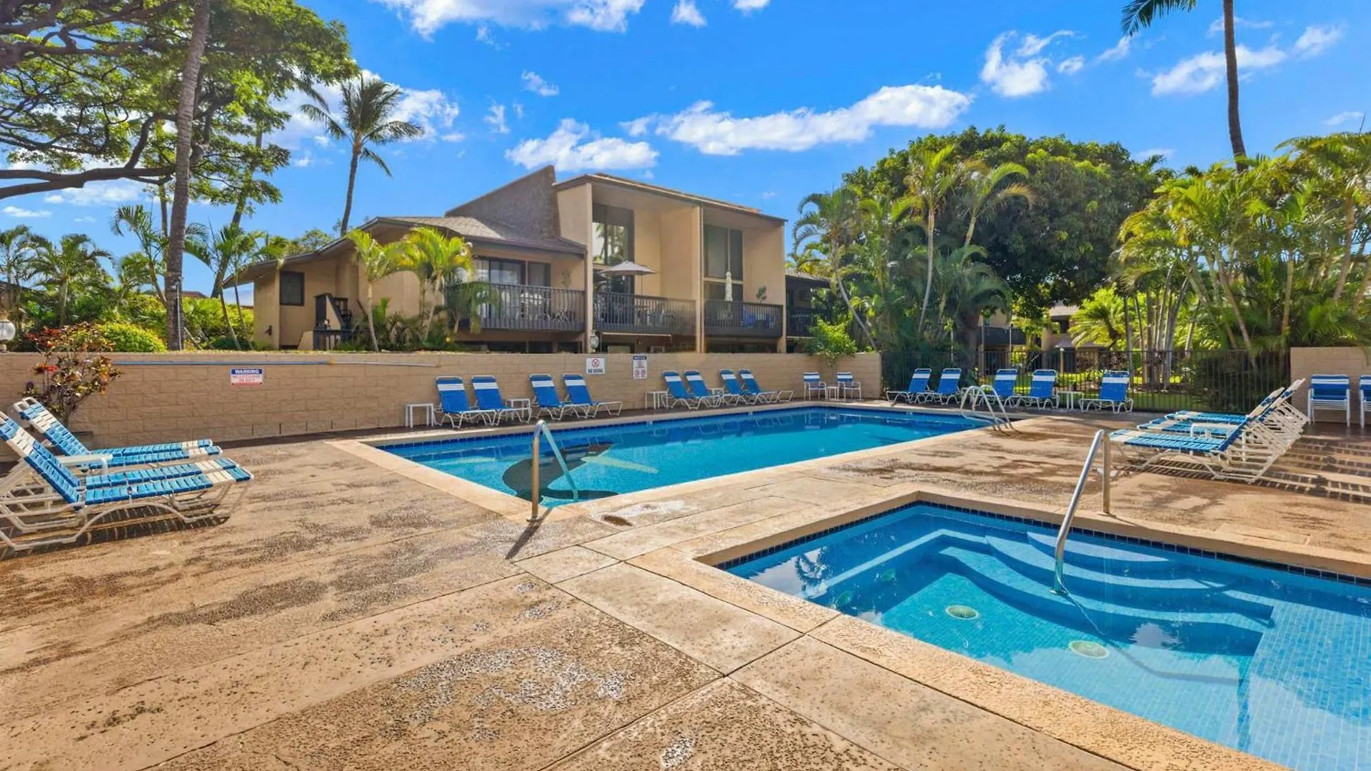 Charming Tropical Gardens 2-bed - New קיהיי