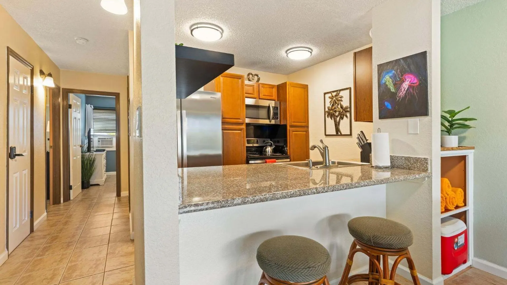 Charming Tropical Gardens 2-bed - New בית נופש קיהיי