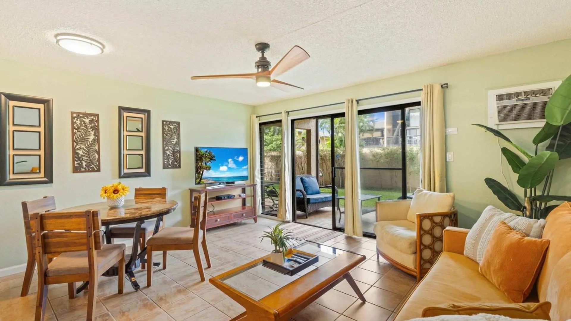 בית נופש Charming Tropical Gardens 2-bed - New קיהיי