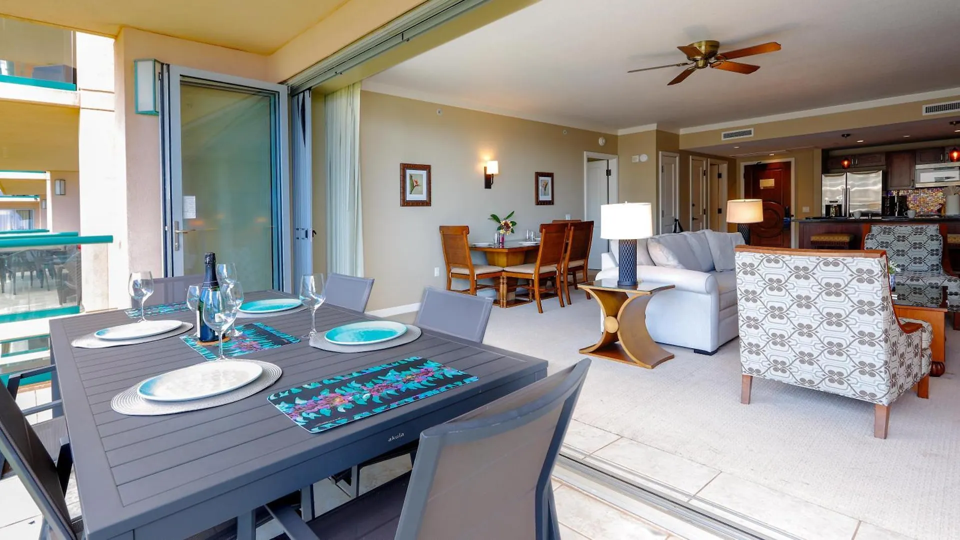 Konea 505: 2 Bed/2 Bath, Ocean & Sunset Views Apartment