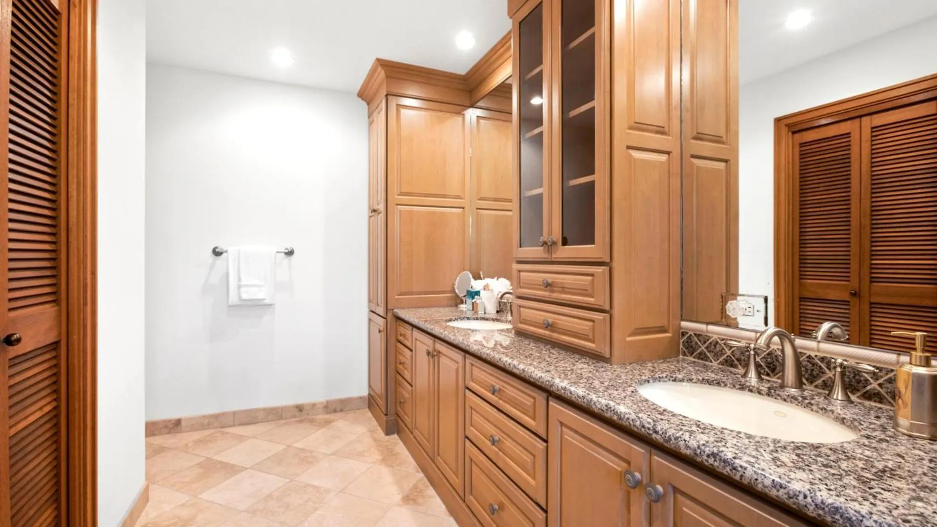 Kbm Free Car Krv-2912 Spacious Luxury With Sweeping Ocean Golf And Mountain Views Διαμέρισμα Kapalua