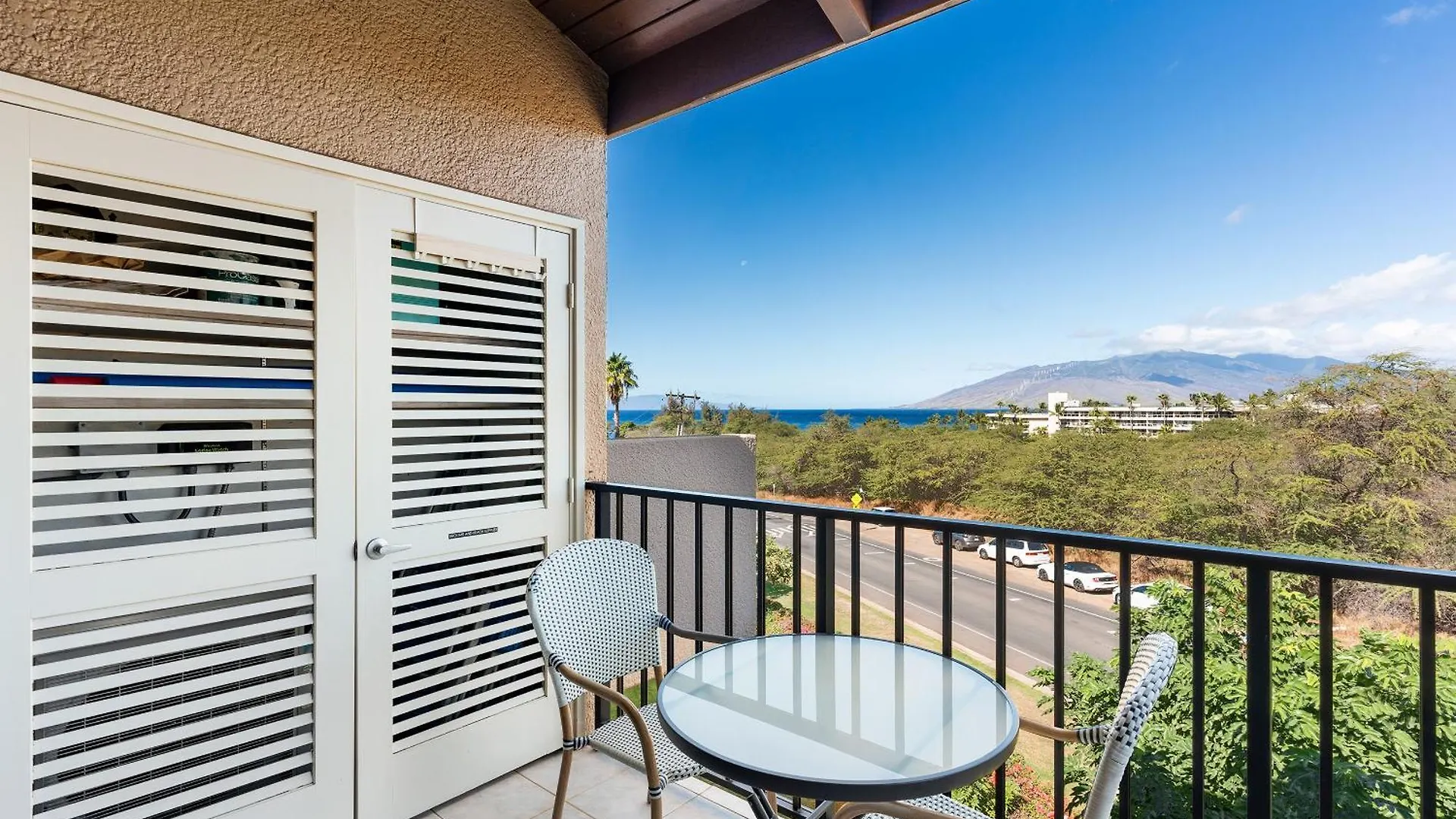 Escape To Paradise At Kamaole Sands 4-411 - Your Modern South Maui Dream Awaits! *