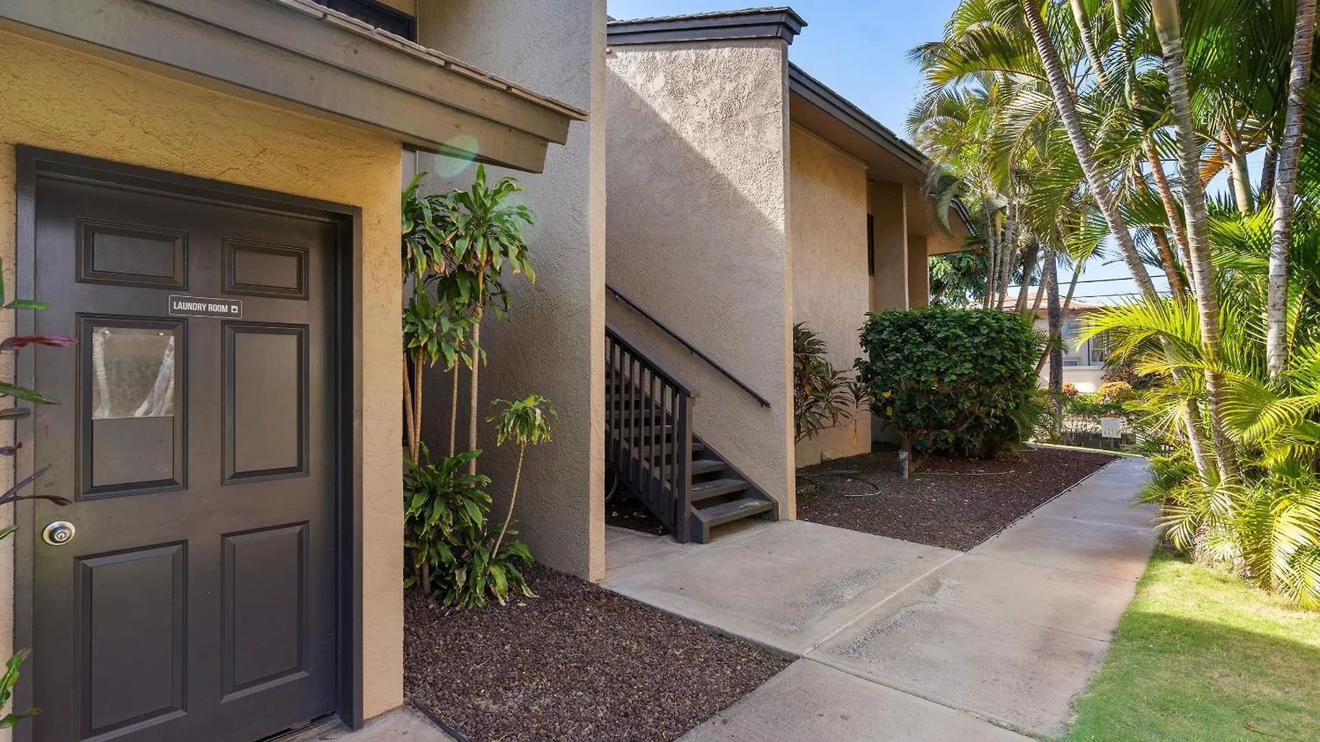 Сasa de vacaciones Garden Estates C-105 - Steps To Beach, Ac!