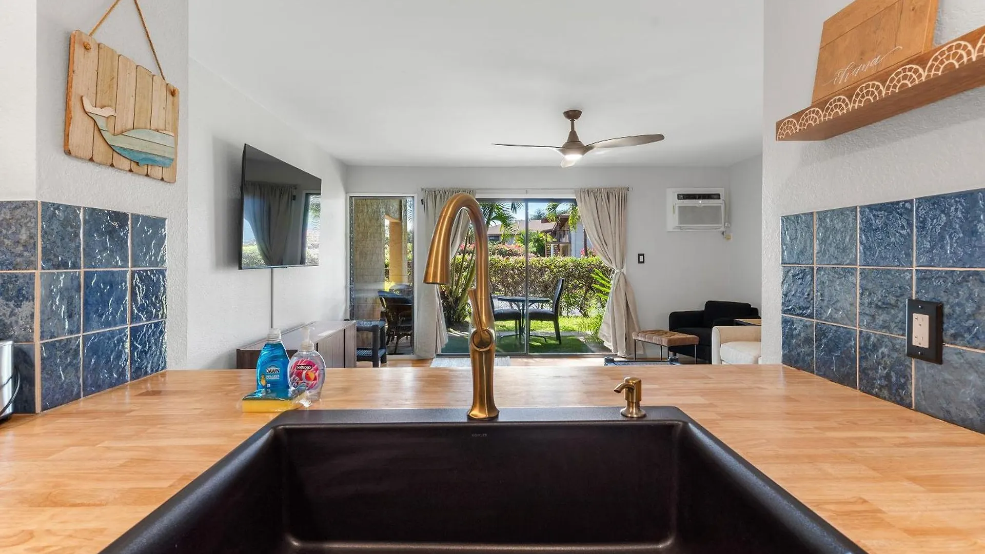 Сasa de vacaciones Garden Estates C-105 - Steps To Beach, Ac!