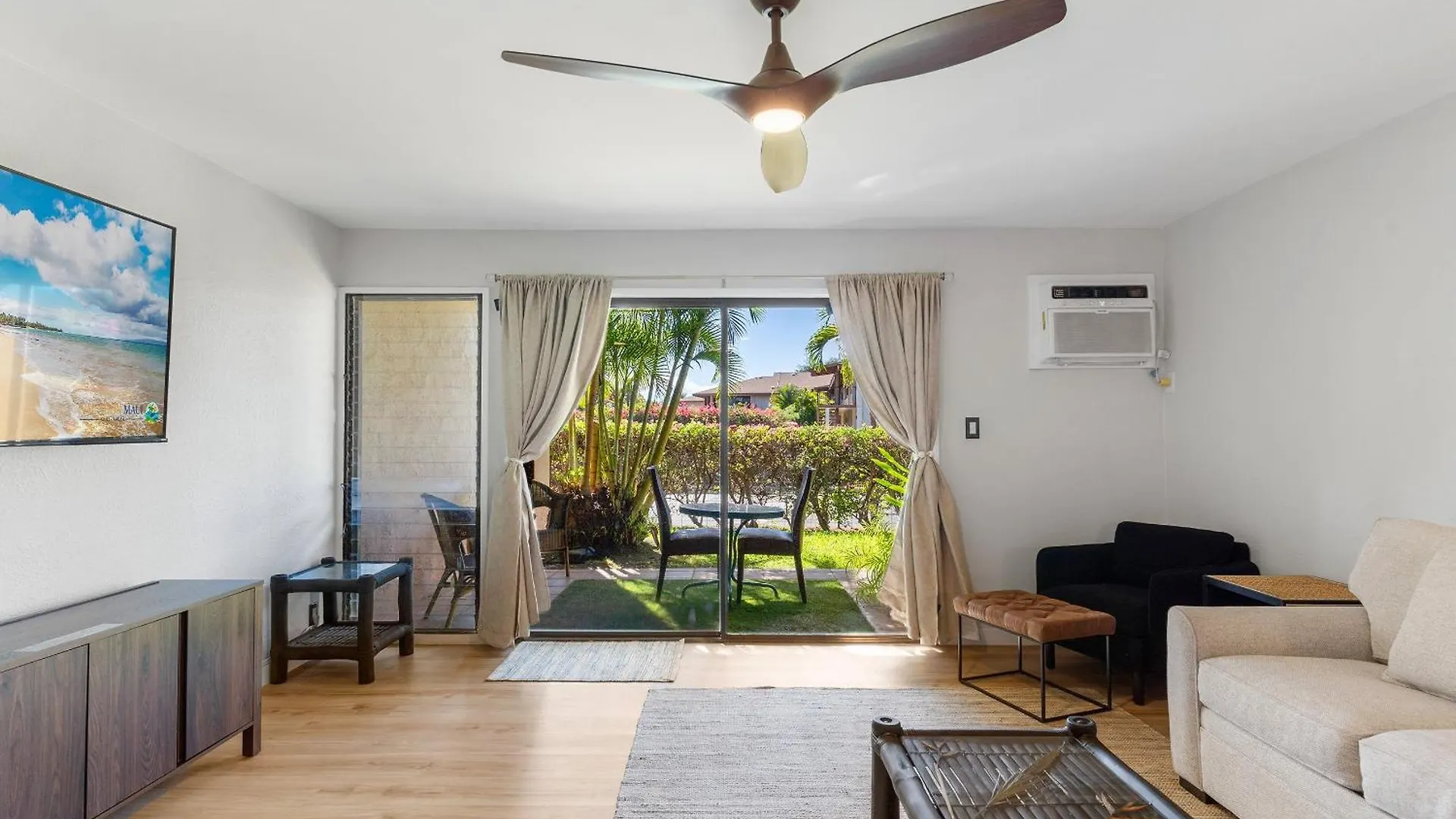 Сasa de vacaciones Garden Estates C-105 - Steps To Beach, Ac! *