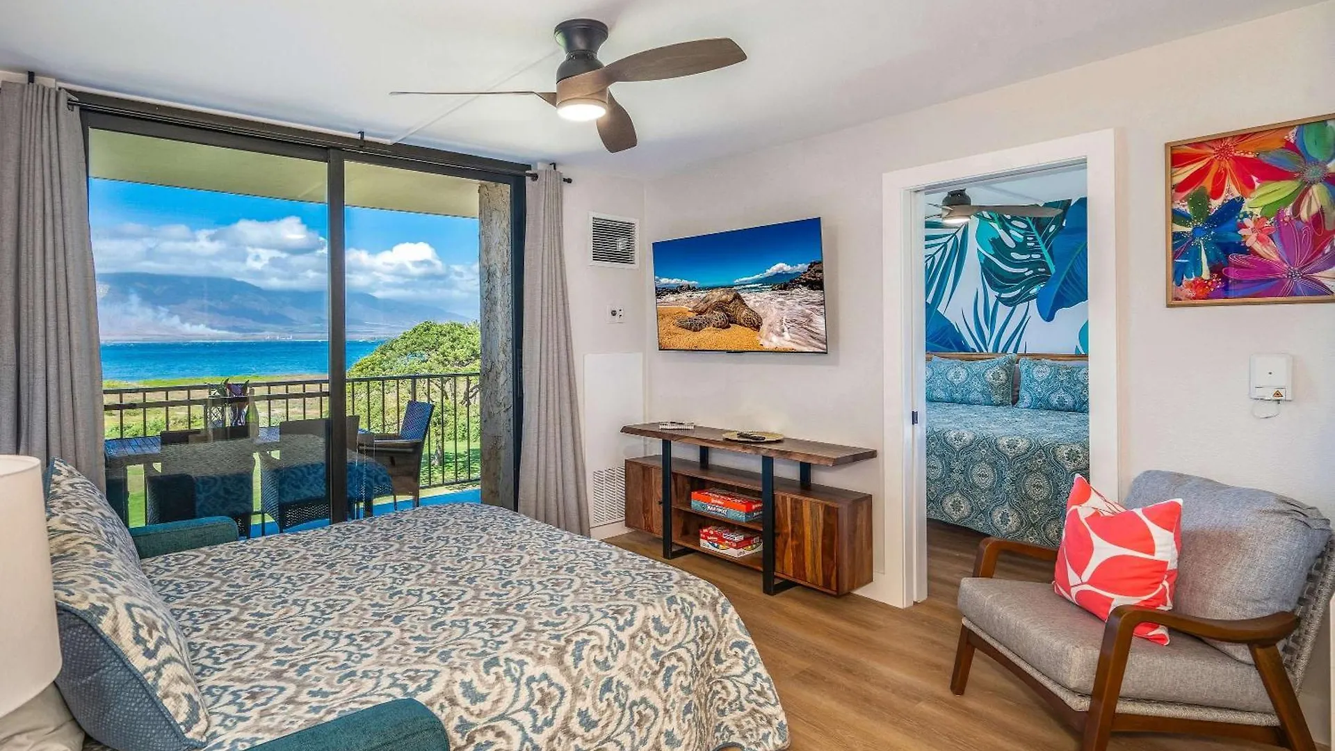 Hip Hawaiian Seaside Vistas