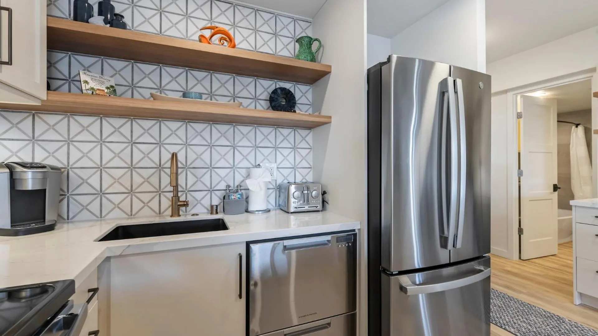 Апартаменты Whaler 508- Fully Remodeled Whaler Condo, Stunning Kaanapali Black Rock View *