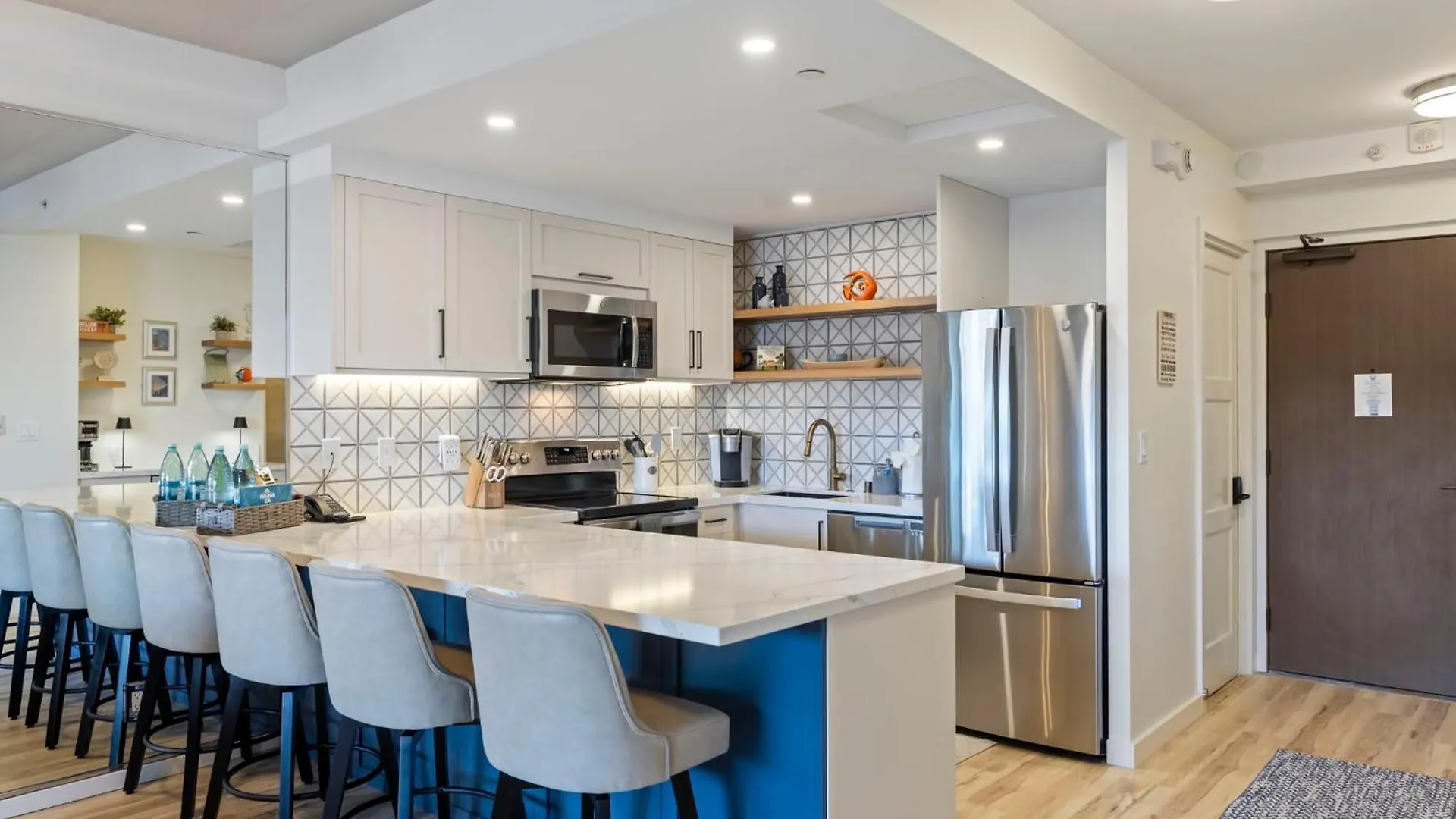 Апартаменты Whaler 508- Fully Remodeled Whaler Condo, Stunning Kaanapali Black Rock View *