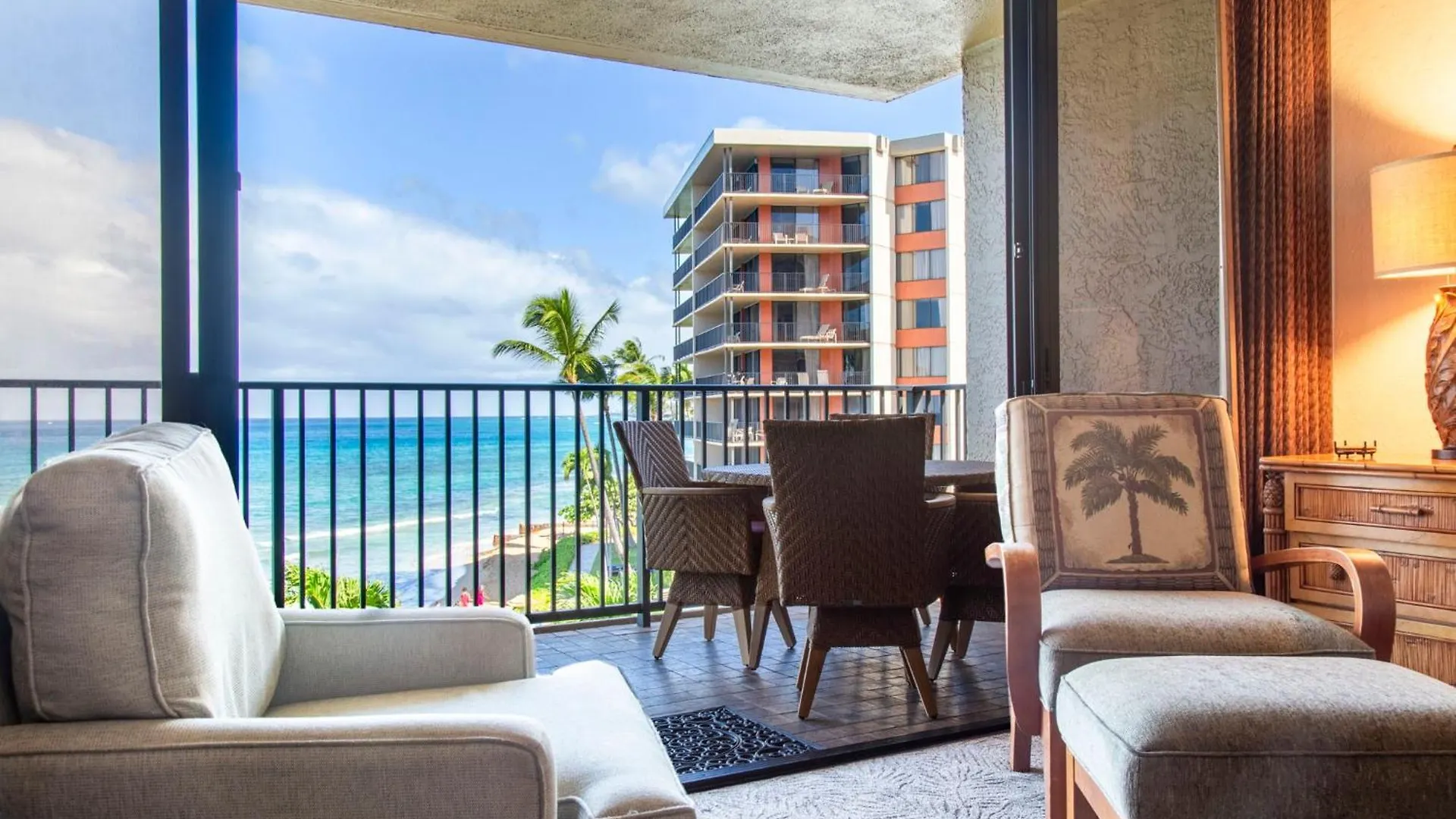 Penthouse Sweeping Ocean Views