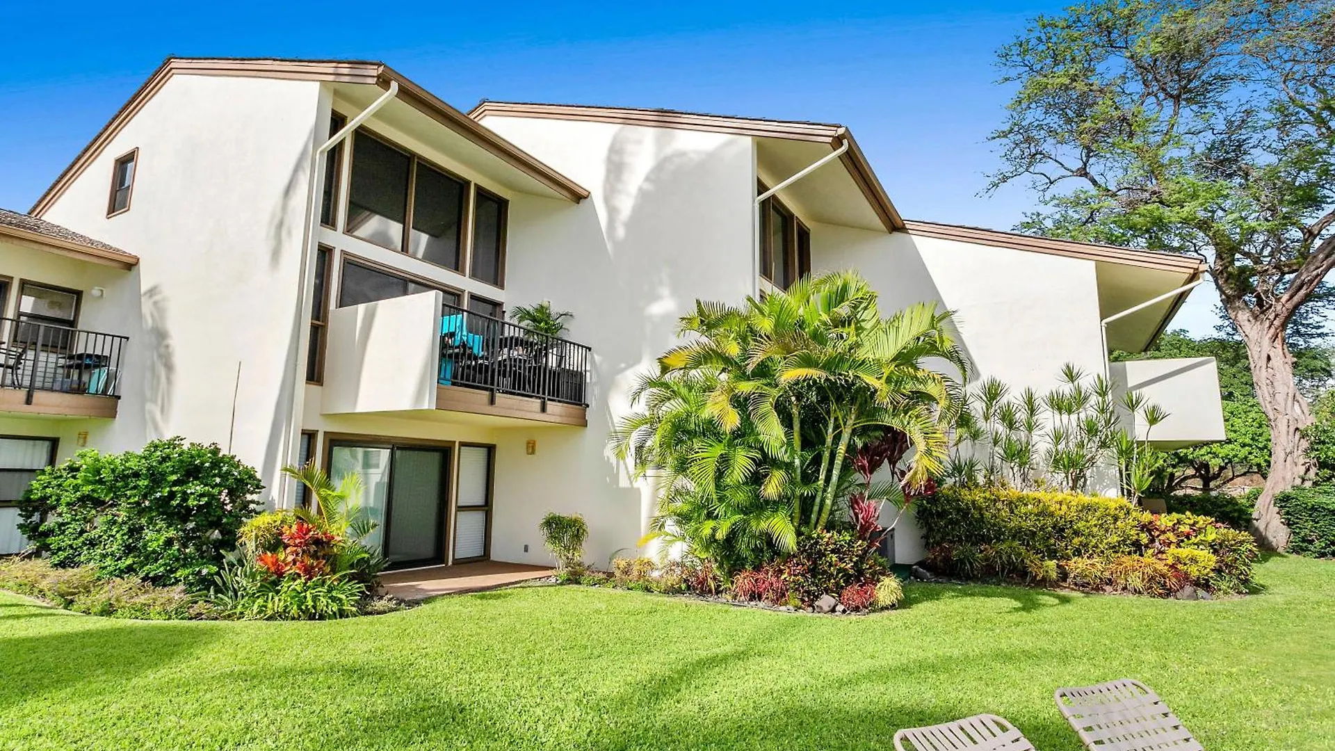 Apartment Modern And Romantic Getaway - Steps To Lsv01 *