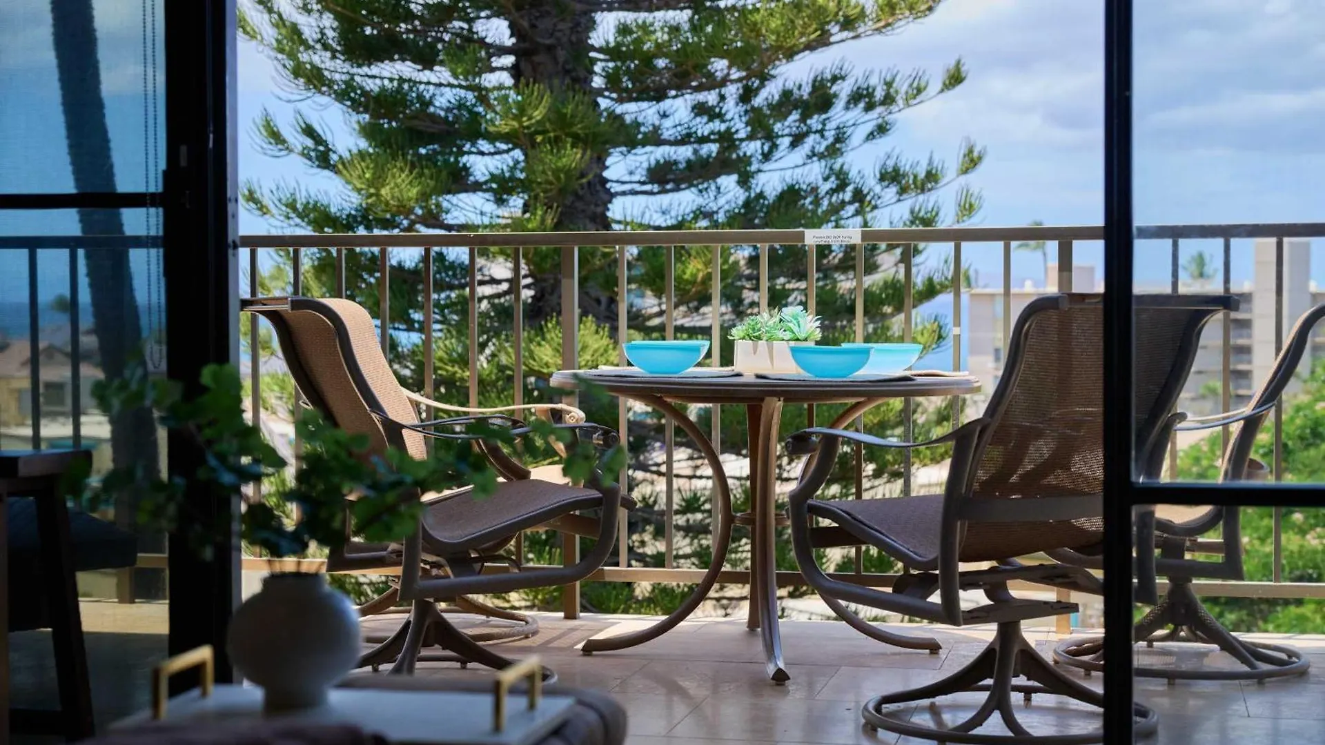 Stylish Maui Loft Split Ac Ocean Views Lanai *
