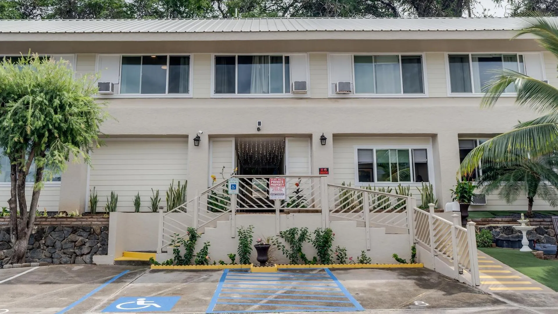 Unit 1 Maui Ohana Modern