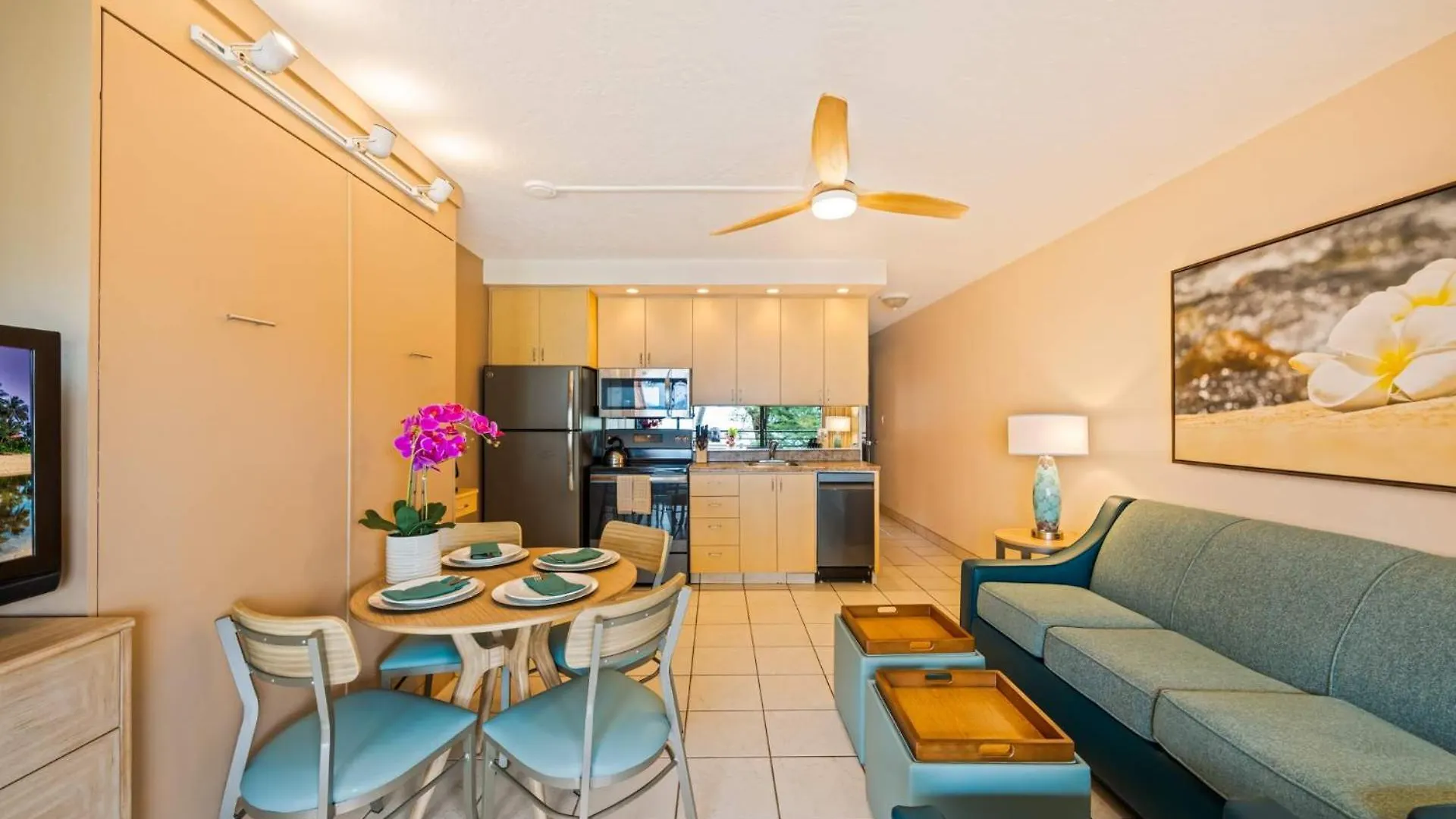 Kuleana Club #715 Oceanfront - 1 Bedroom & 1 Bathroom - 2nd Floor * Kahana