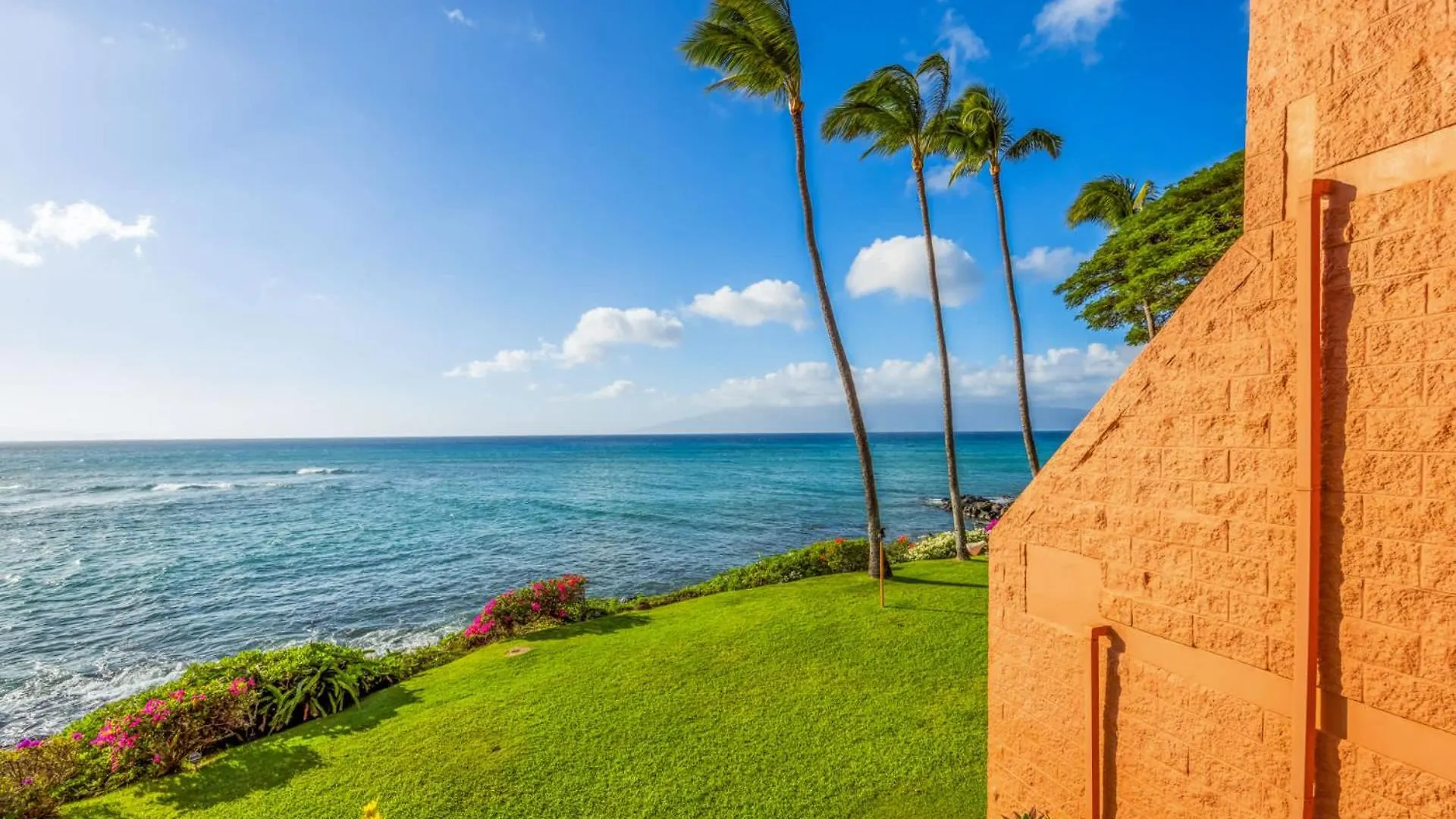 Kuleana Club #615 Oceanfront - 1 Bedroom & 1 Bathroom - Gated 2nd Fl Holiday home Kahana