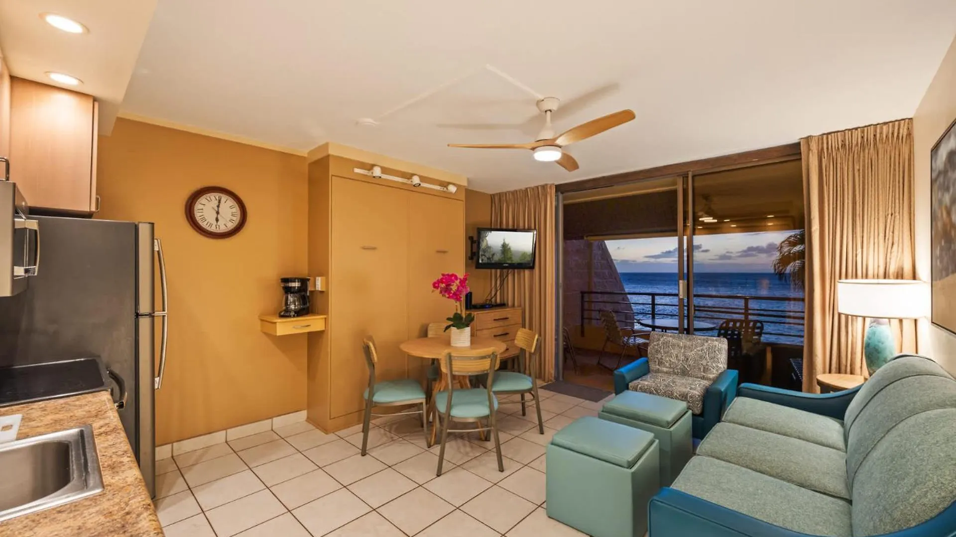 Holiday home Kuleana Club #412 Oceanfront - 1 Bedroom & 1 Bathroom - Gated 2nd Fl Kahana