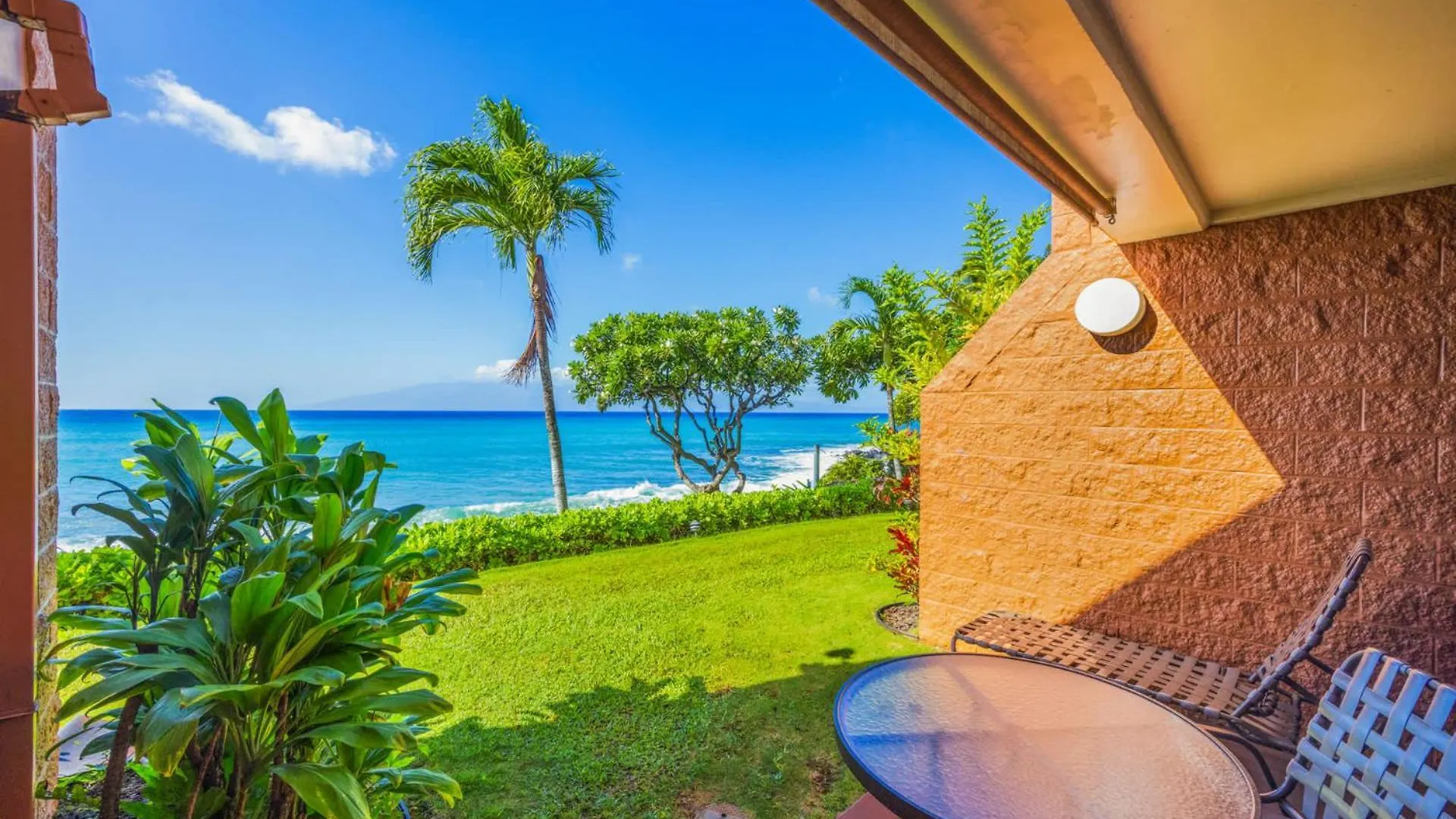 Holiday home Kuleana Club #404 Oceanfront -1 Bedroom 1 Bathroom - Gated Kahana