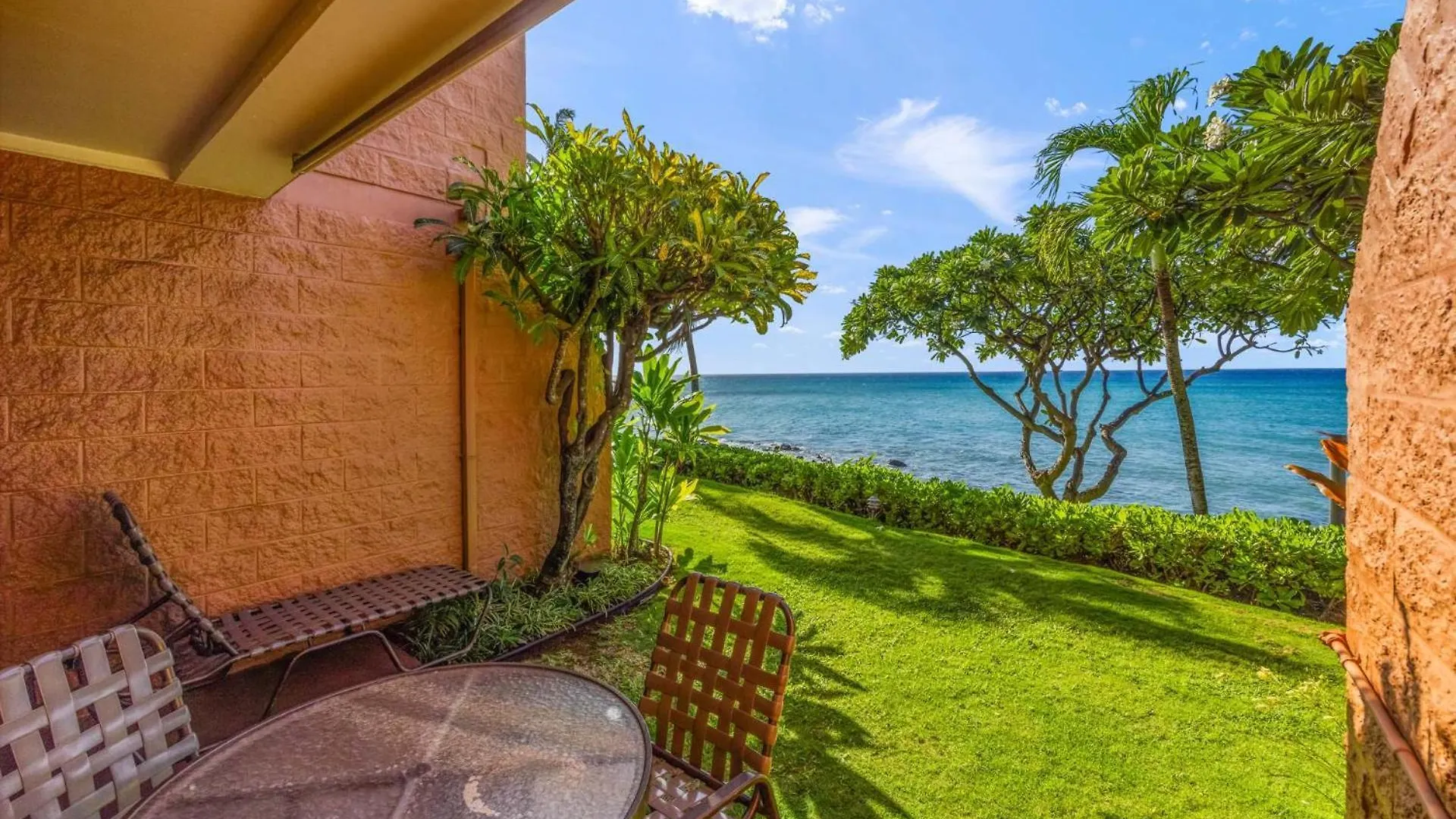 Kuleana Club #402 Oceanfront 1bedroom 1 Bathroom - Gated Holiday home *