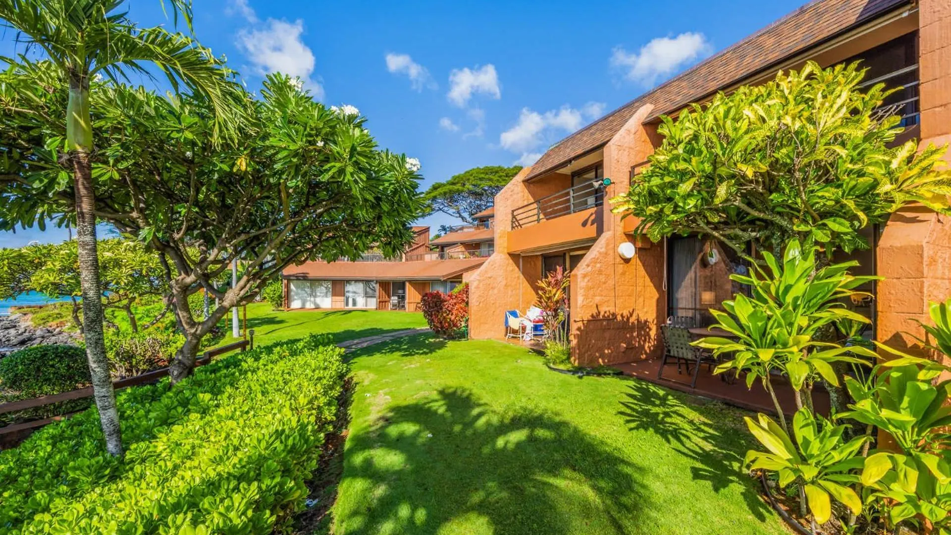 Kuleana Club #402 Oceanfront 1bedroom 1 Bathroom - Gated Holiday home Kahana