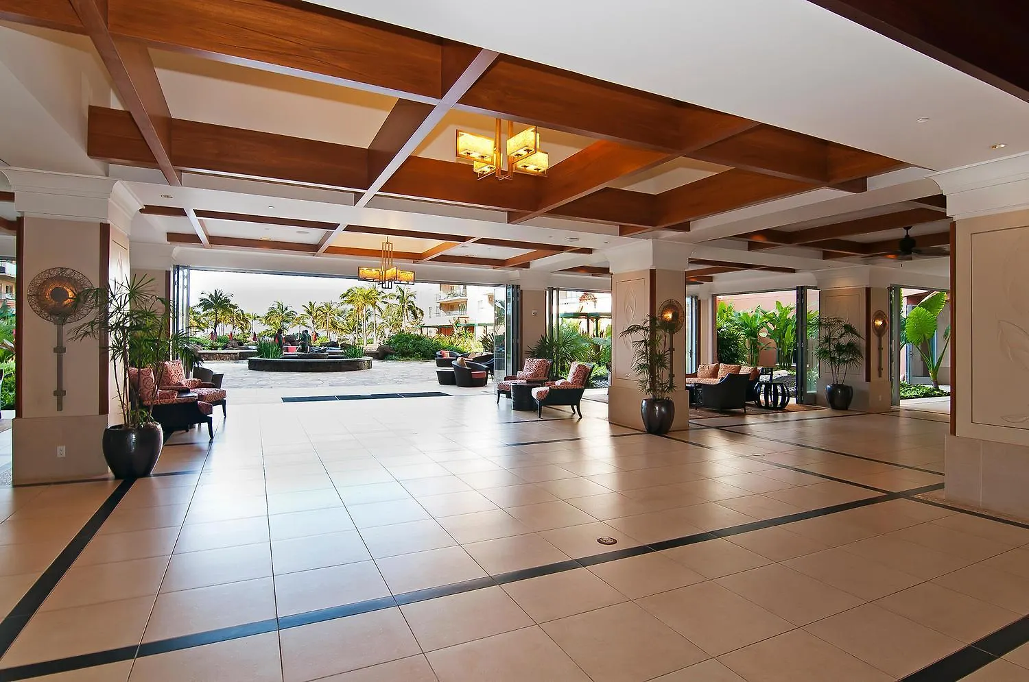 Oceanfront Views Above Dukes - Wrap Around Lanai - Outdoor Kitchen Honua Kai H351 * Лахайна