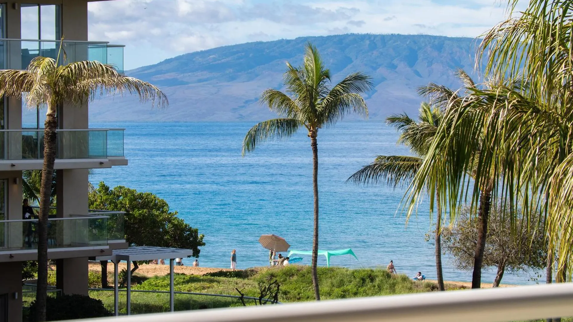 Дом отдыха Oceanfront Views Above Dukes - Wrap Around Lanai - Outdoor Kitchen Honua Kai H351 *