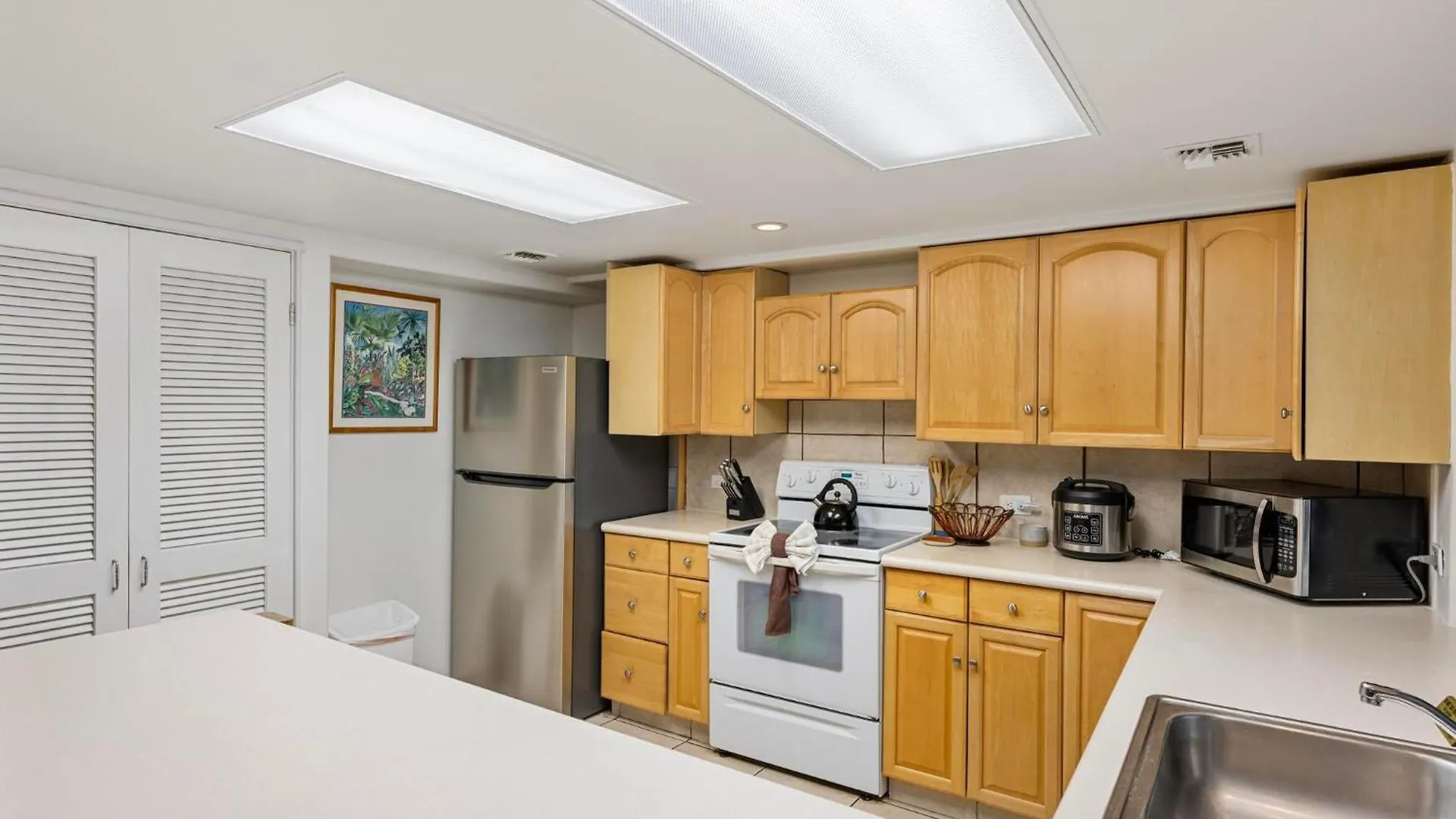 Ocean Bliss Awaits - Spacious Lanai - Outdoor Grill - Golf Course Views Holiday home