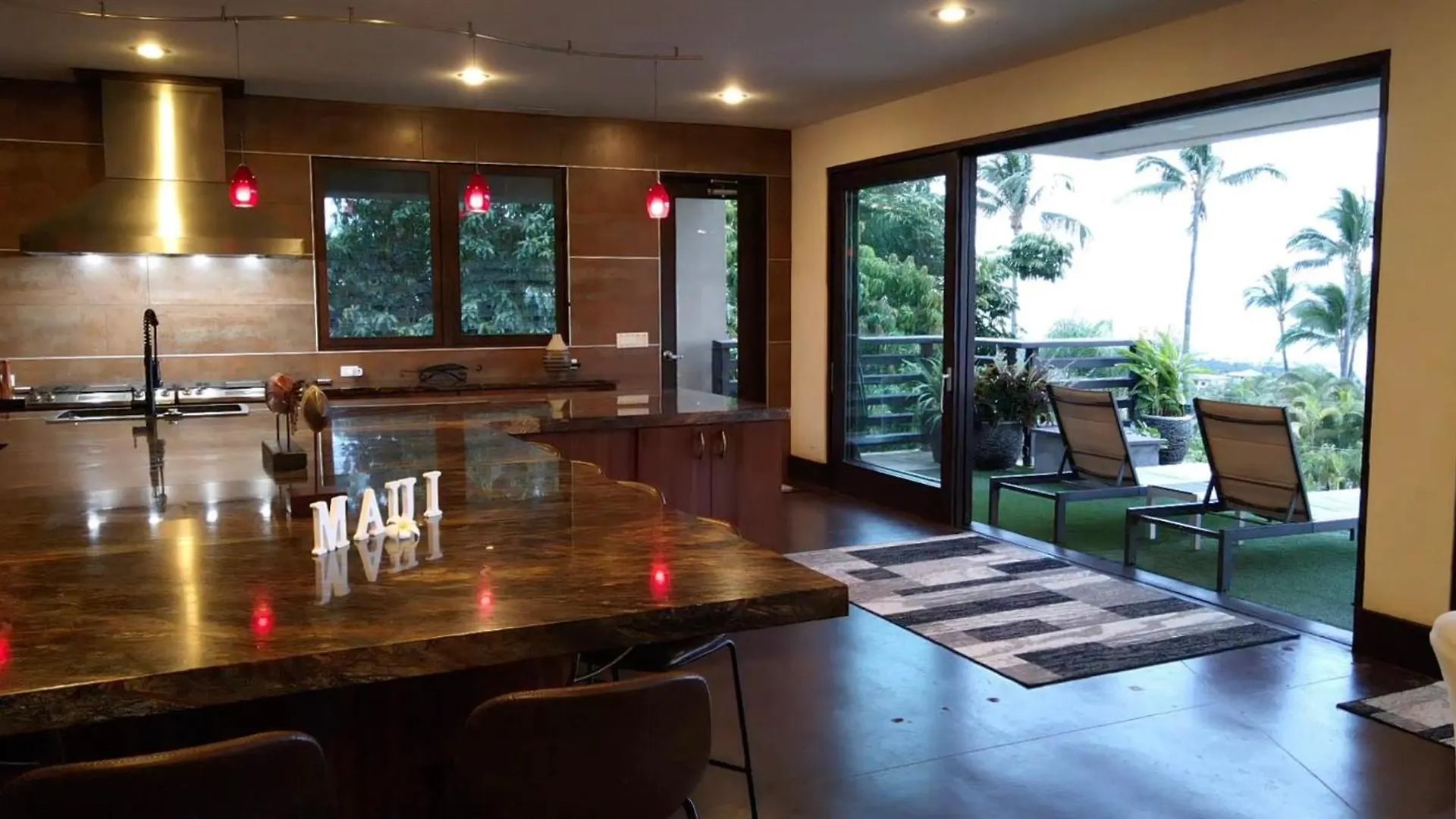 Willa One-of-a-kind Maui Getaway!