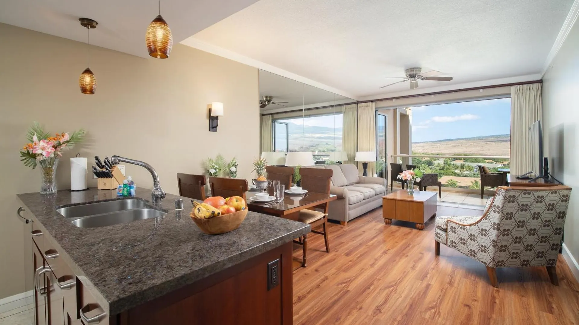Ninth-floor Mountain View And Expansive Lanai At Honua Kai ラハイナ