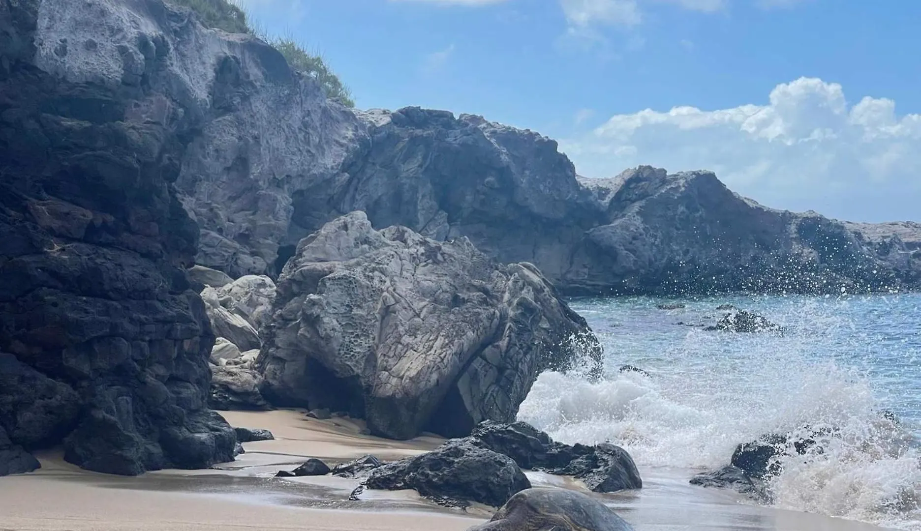 Apartment Oceanfront Spacious Retreat, Stunning Views With 2 Lanais, Ac Comfort