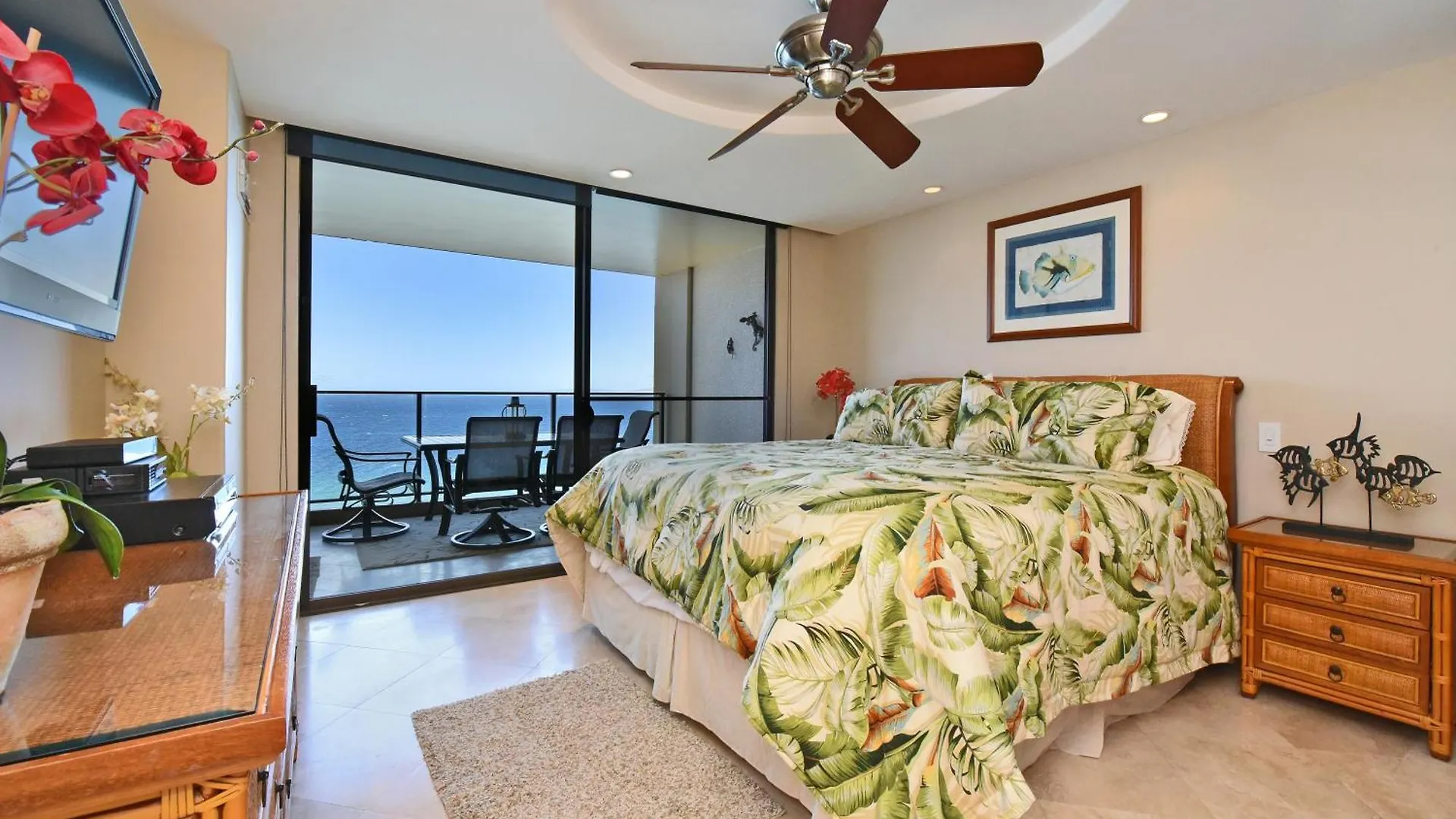 Floor Penthouse At The Mahana Aparthotel Lahaina