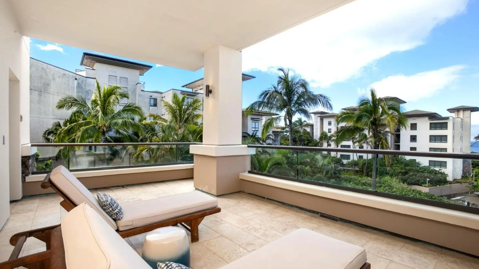 Kbm Resorts Free Car Hale Honu At Montage Kapalua Bay Sleeps 10 3-Bedroom Condo With Daily Housekeeping Spa