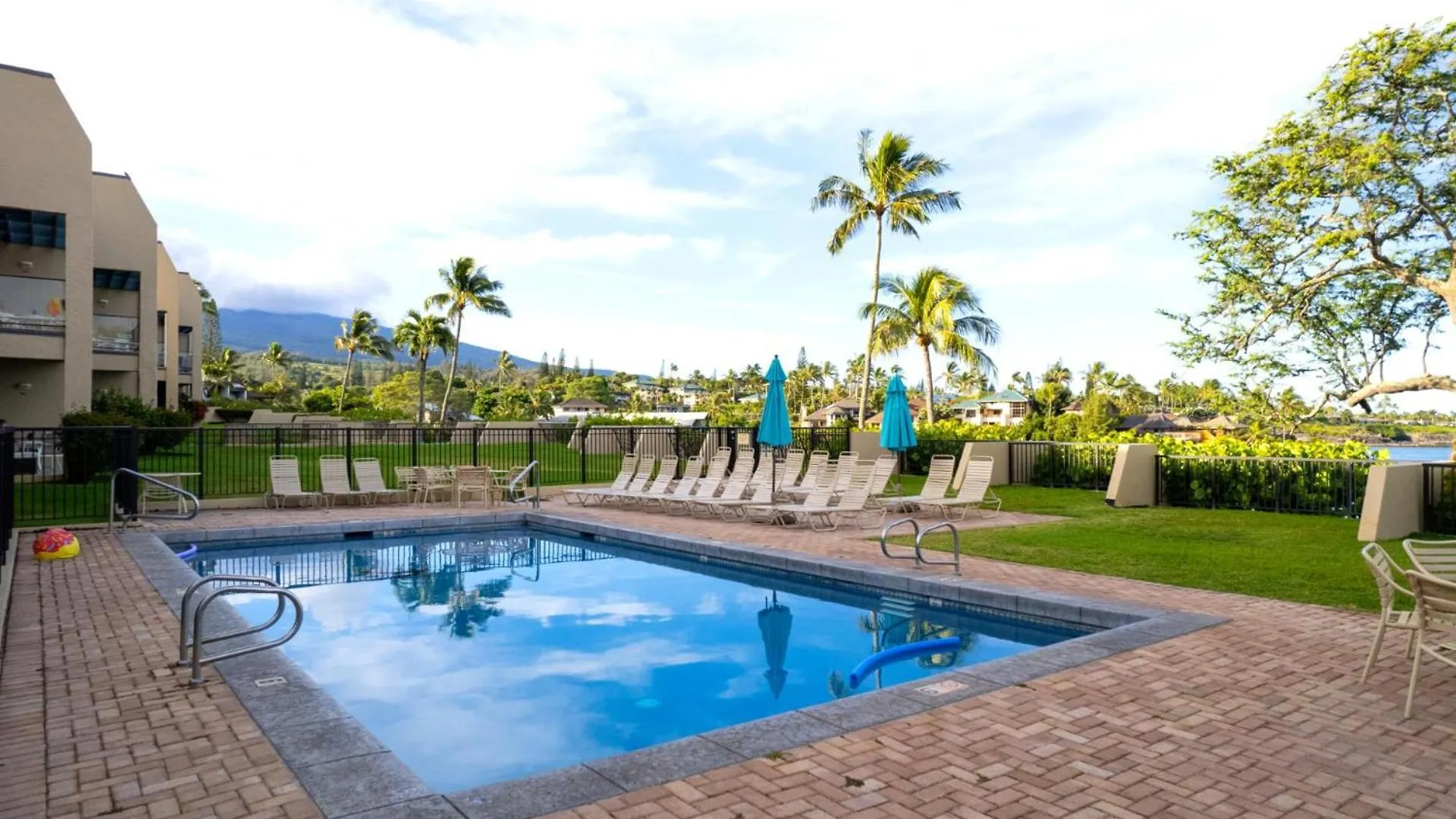 Kbm Free Car Napili Point Nap-a25 Stunning Ocean Front Turtle Views Apartment Kapalua