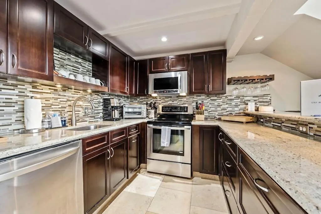 Alii Kai A404- Floor, Remodeled, Oceanview & Steps From * Kihei