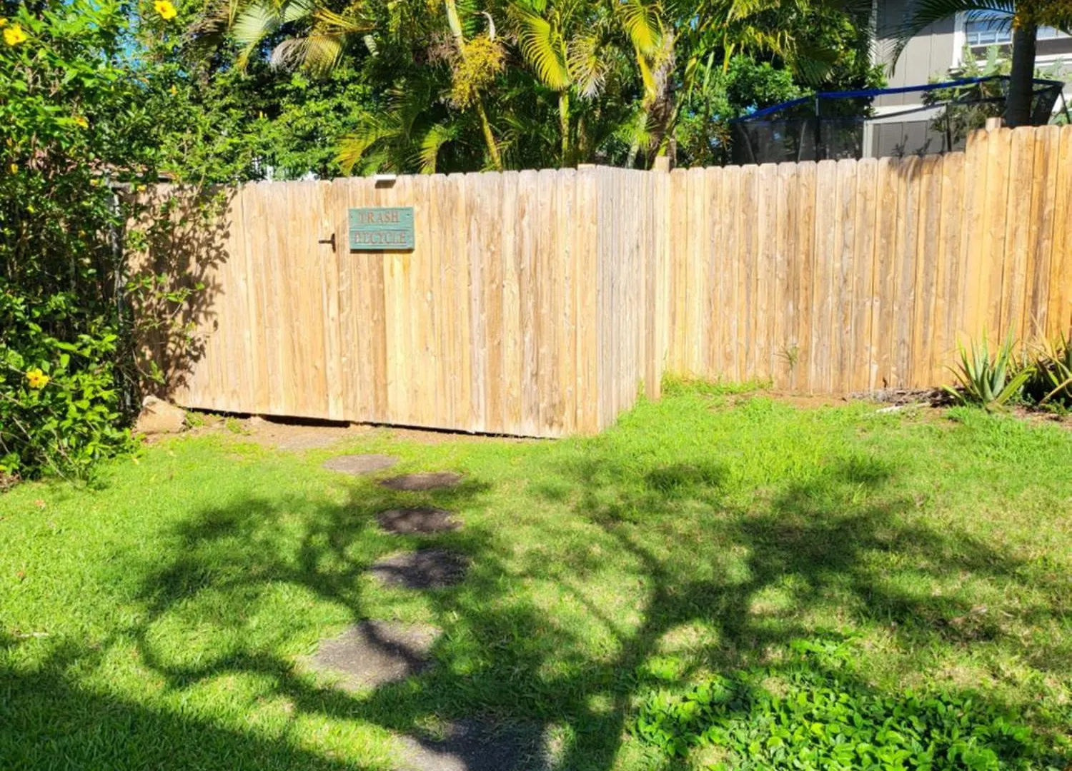 Yonegan Maui Getaways - *