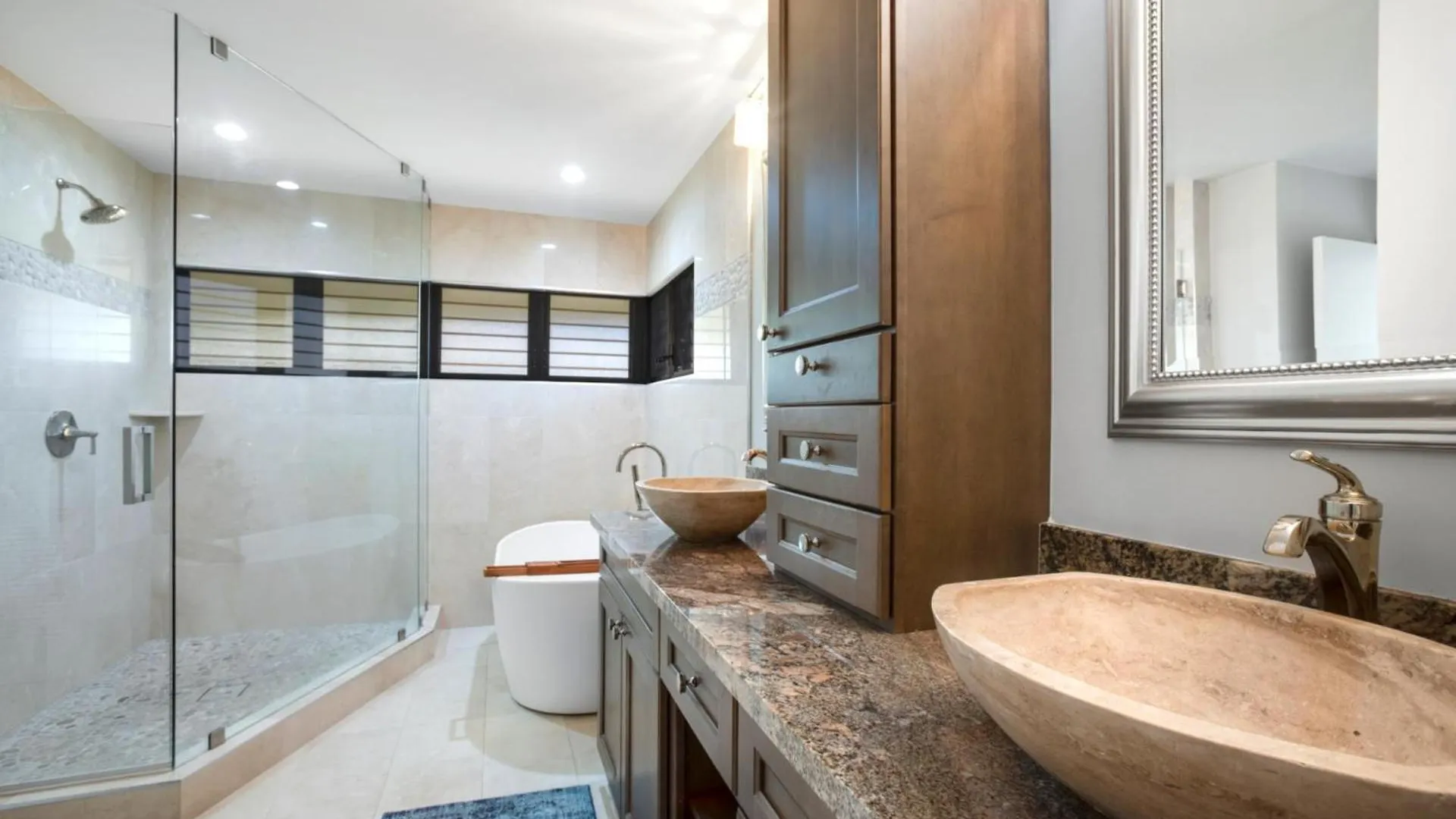 Apartment Kbm Free Car Ridge Oceanfront 2-bedroom With Expansive Lanai Breathtaking Views Krv-1622 Kapalua