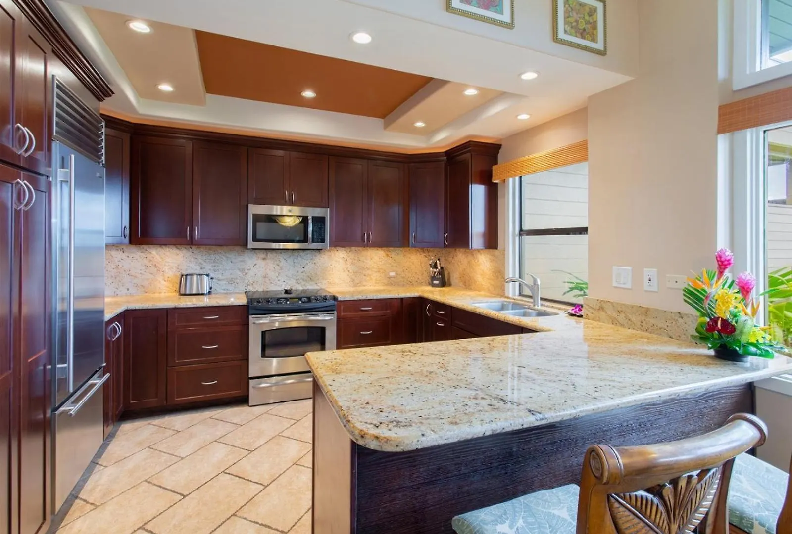 1614 Ridge * Kahana
