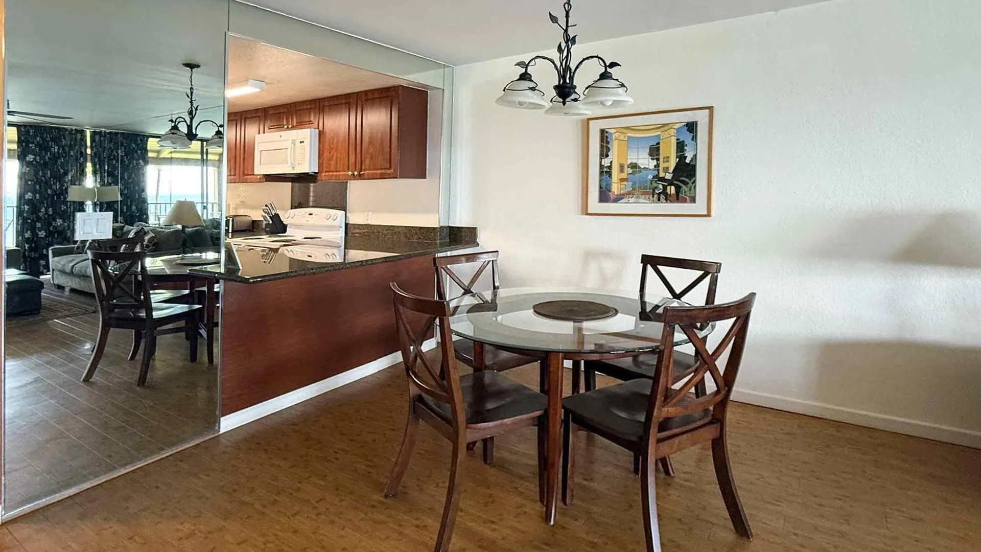 Lauloa 410 - Floor, Direct Ocean Front, Stunning Renovation, Wi-fi, Split Ac Holiday home