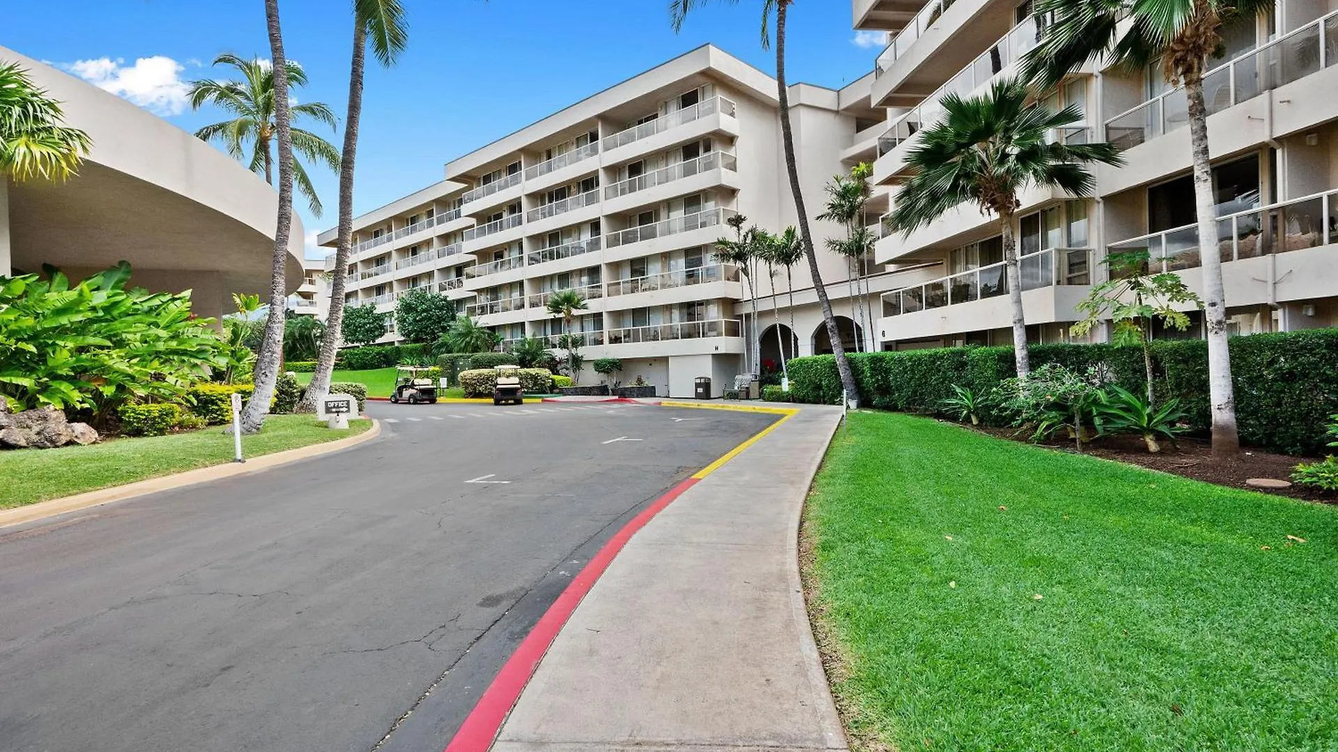 10 Pick! Walk To Beach, Shops, Dining And Pool Aparthotel *