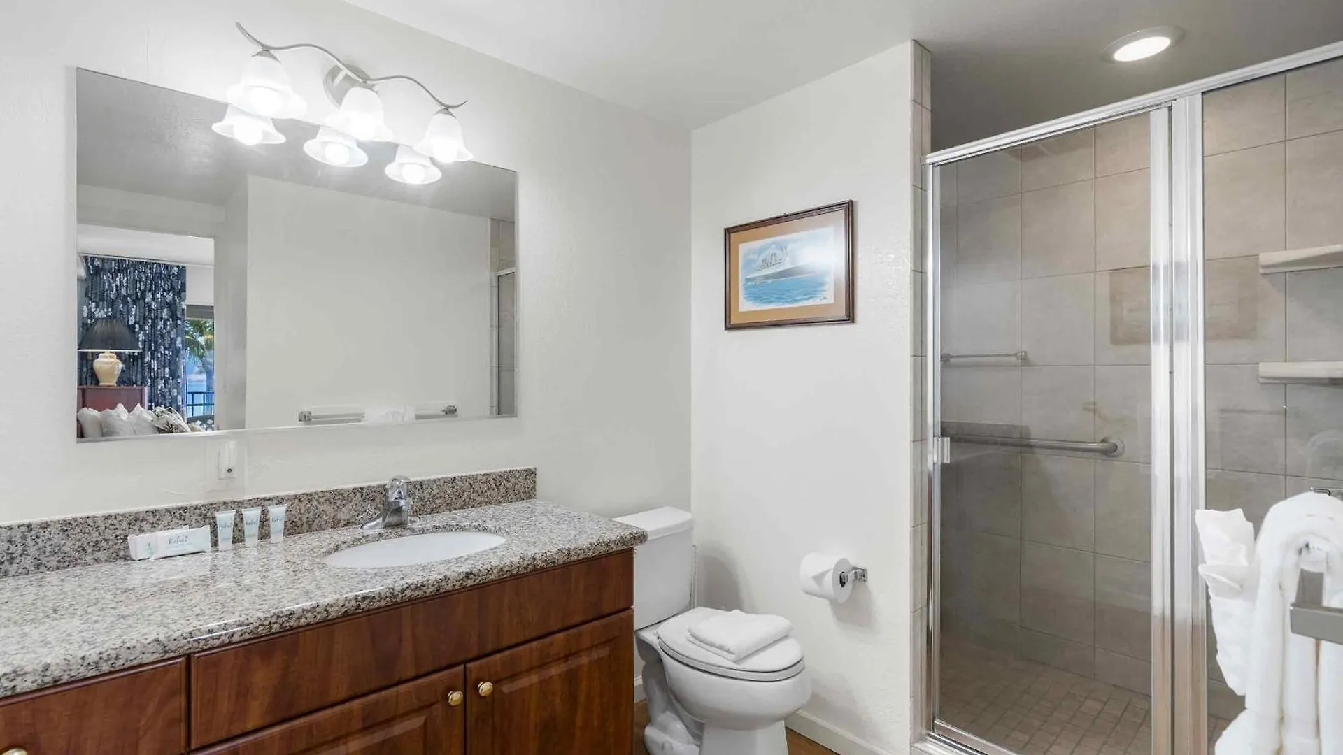Lauloa 410 - Floor, Direct Ocean Front, Stunning Renovation, Wi-fi, Split Ac