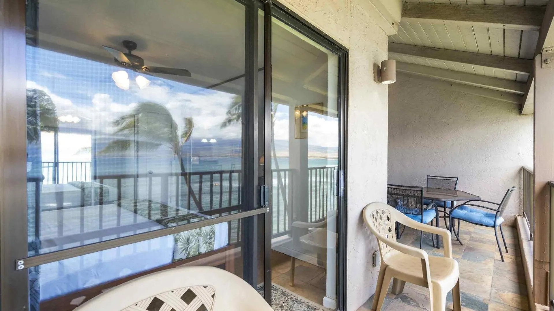 Holiday home Lauloa 410 - Floor, Direct Ocean Front, Stunning Renovation, Wi-fi, Split Ac
