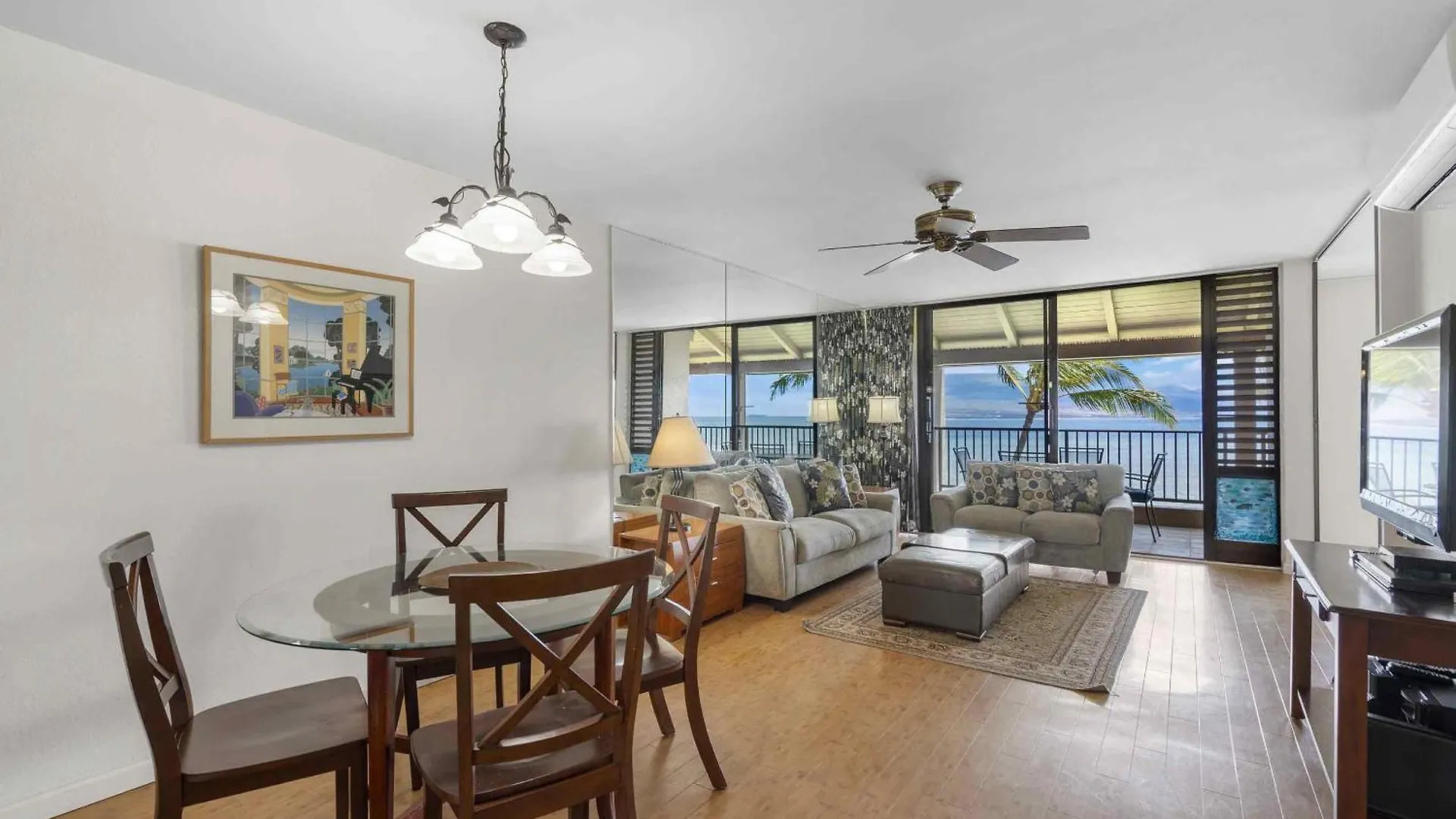 Holiday home Lauloa 410 - Floor, Direct Ocean Front, Stunning Renovation, Wi-fi, Split Ac