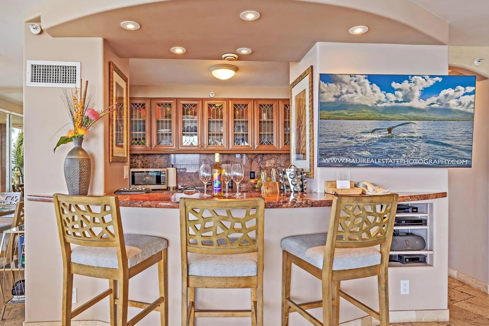 Royal 610 Kahana