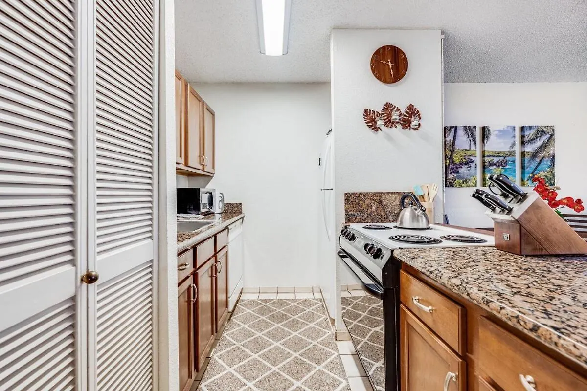 Turtle Paradise - King Bed, Ac, Across From *