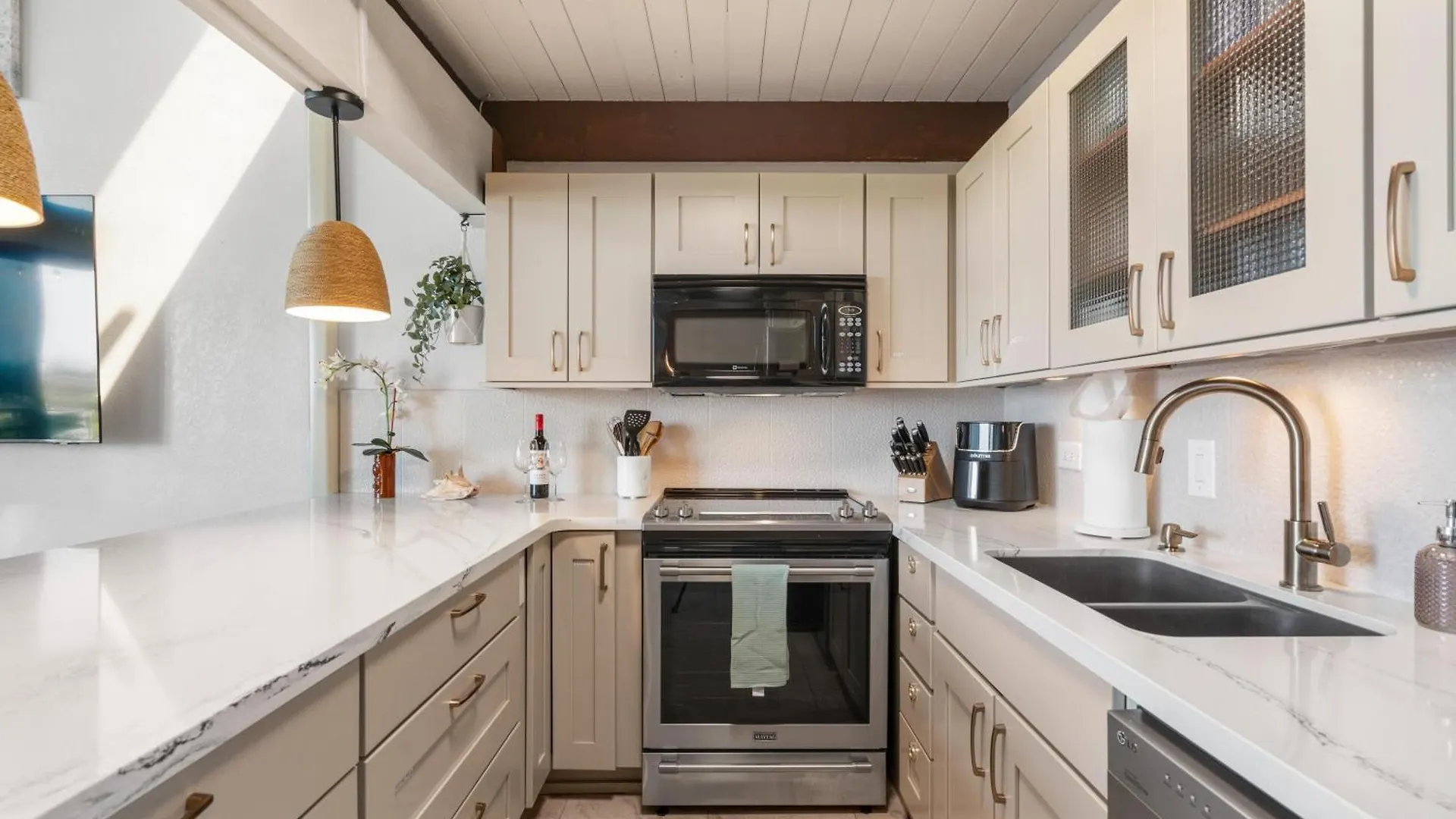 Perch - Alii Kai Loft Tatil Evi