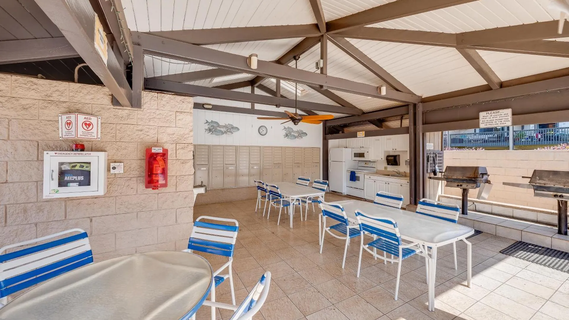 3 Min Walk To With 2 King Beds And Centrally Located Appartement
