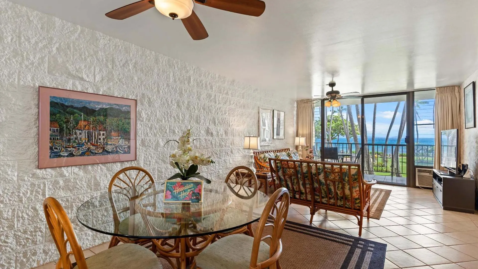 Сasa de vacaciones Experience Oceanfront Luxury At Kanai A Nalu 209, A Spacious 2-bd/2ba Condo, Ac Wailuku