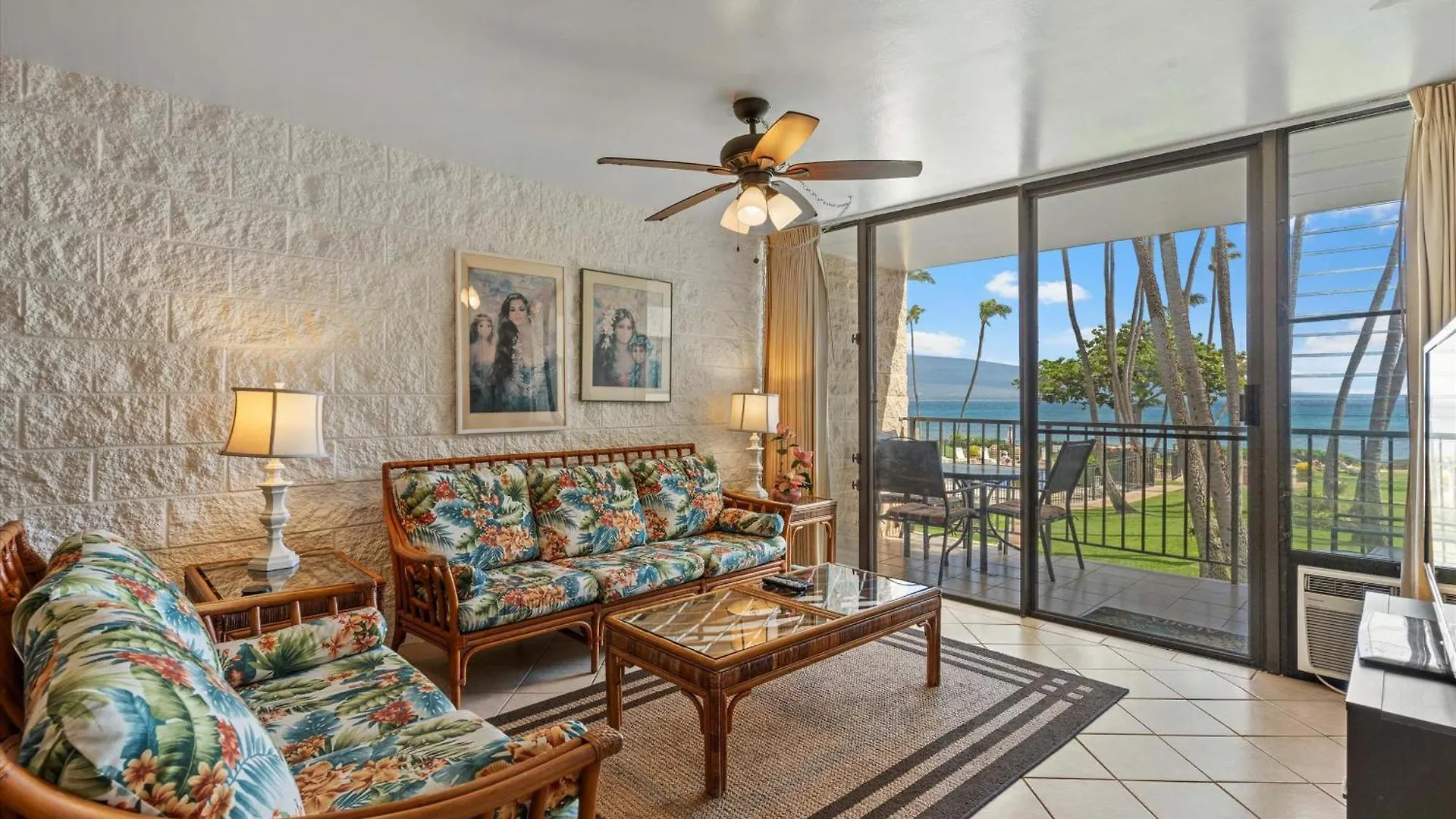 Experience Oceanfront Luxury At Kanai A Nalu 209, A Spacious 2-bd/2ba Condo, Ac Сasa de vacaciones